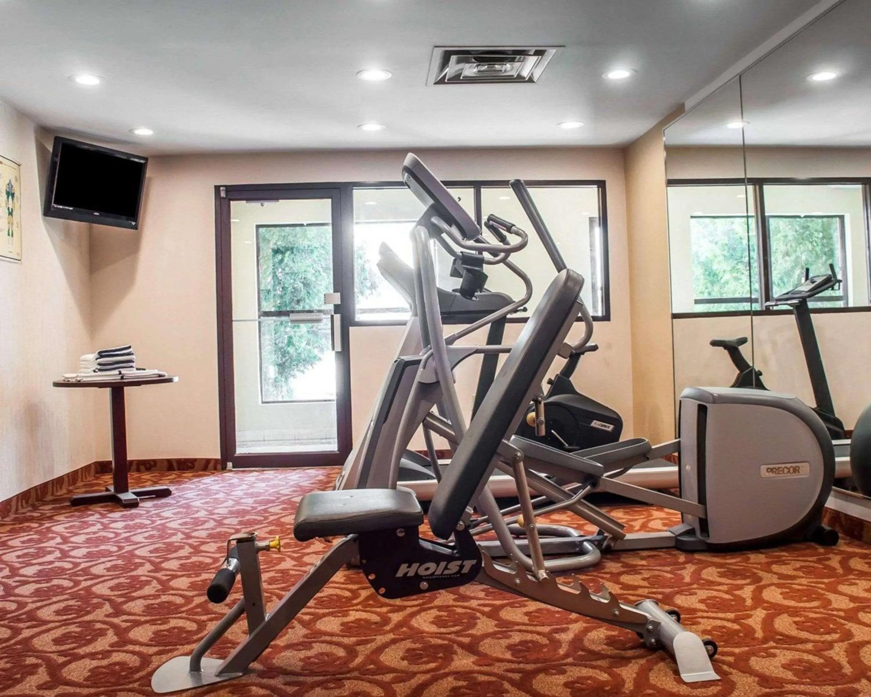 Fitness centre/facilities in Quality Inn Buffalo Airport