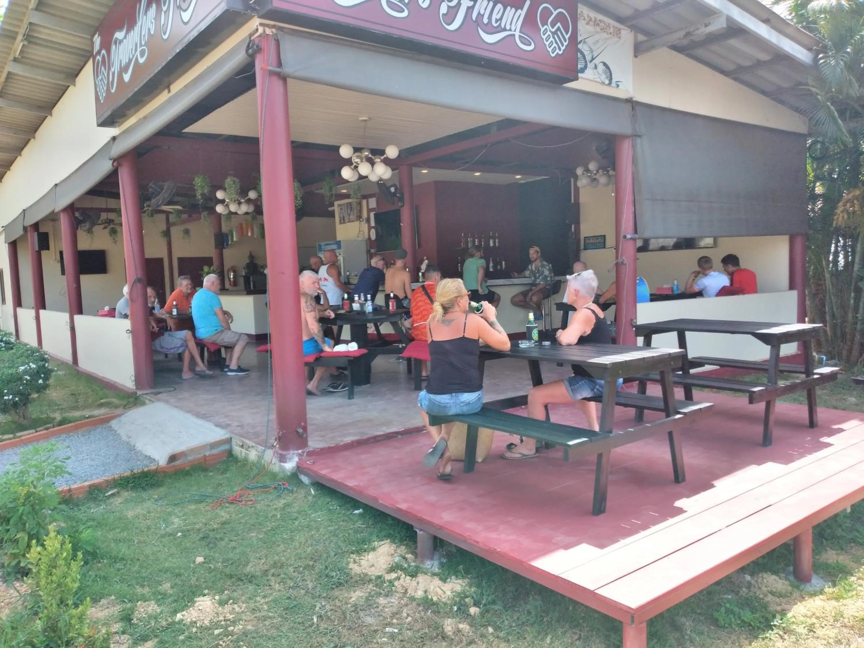 Lounge or bar in The Travelers Friend