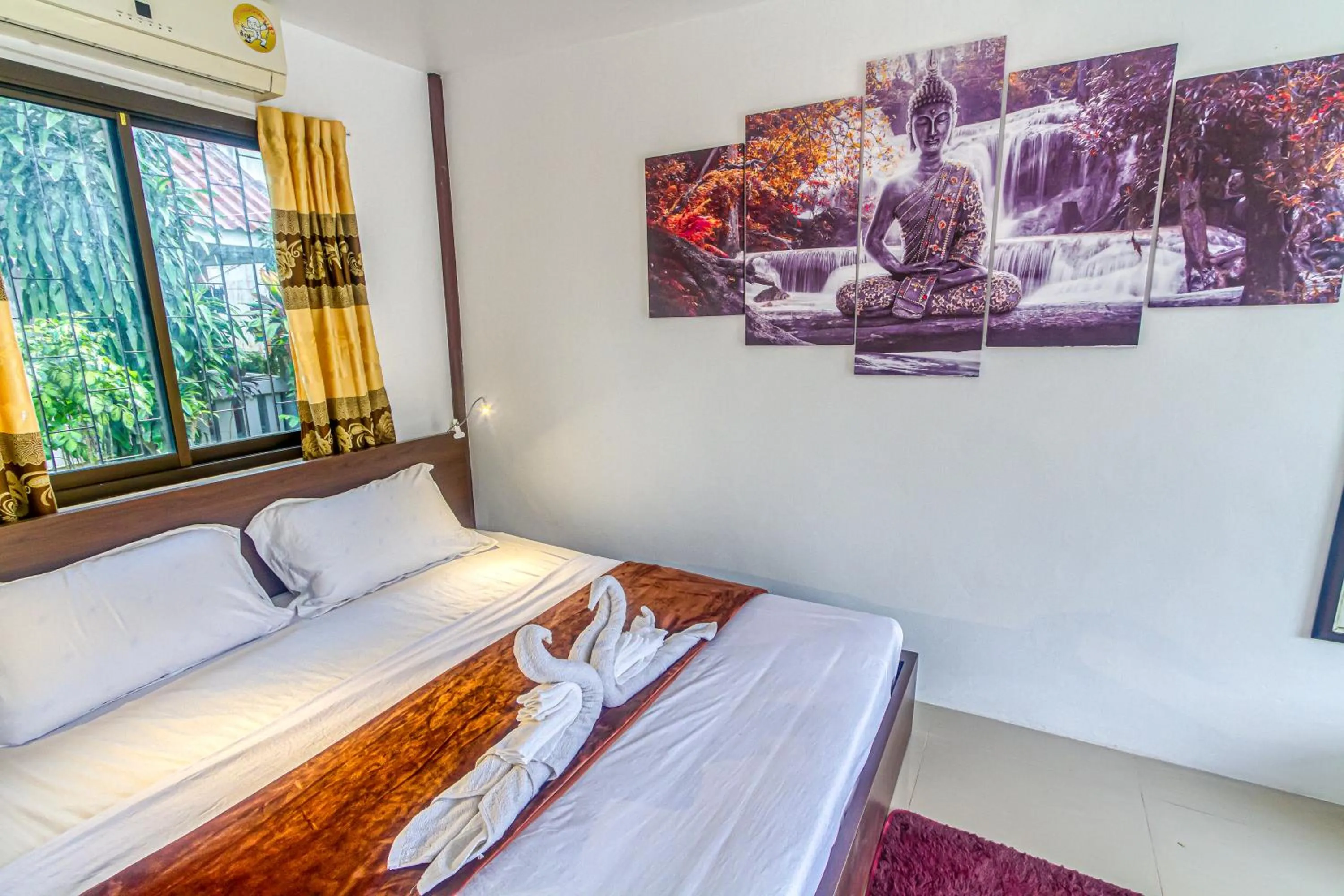 Bed in The Travelers Friend