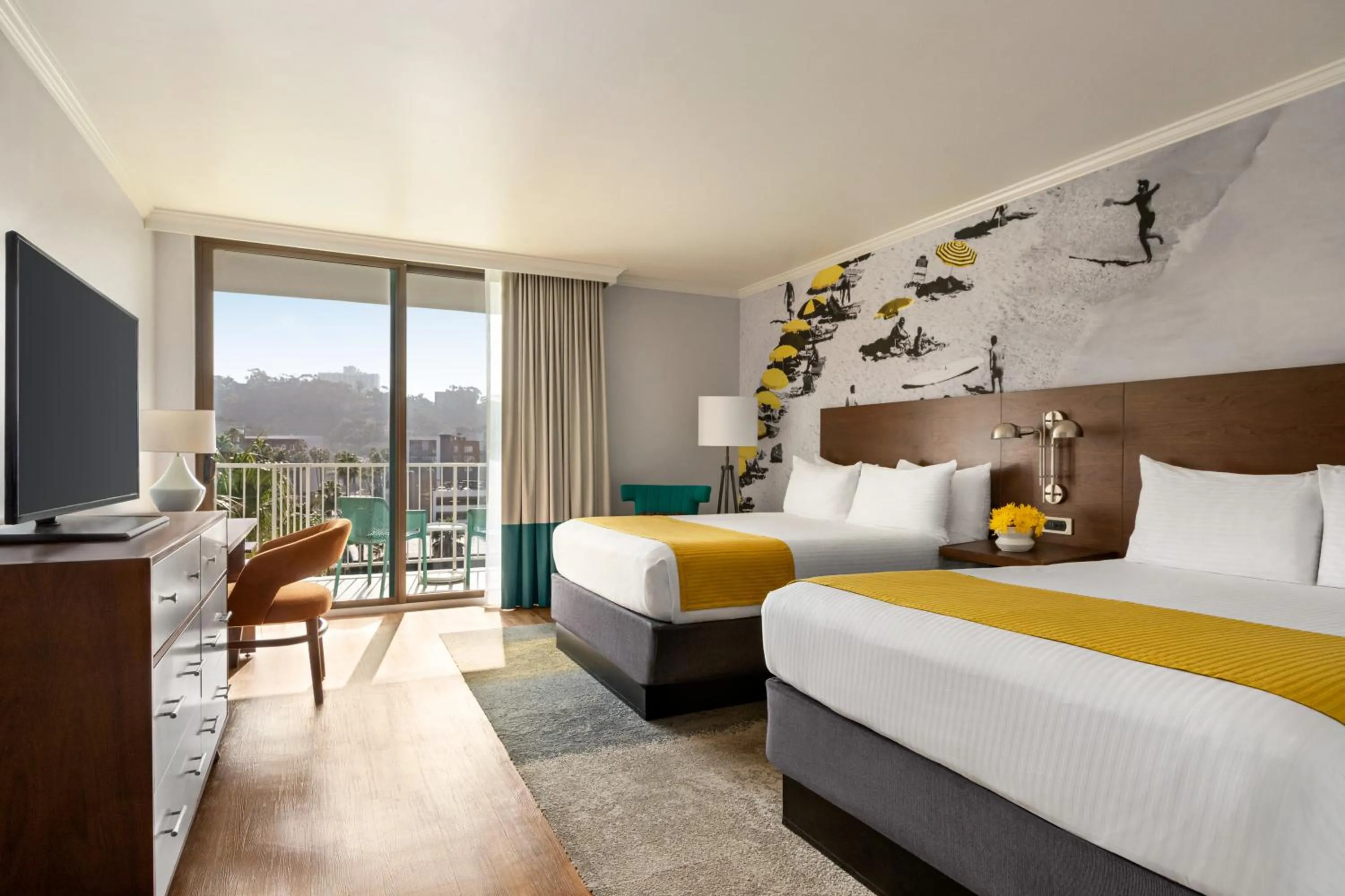 Bedroom, Bed in Town and Country San Diego