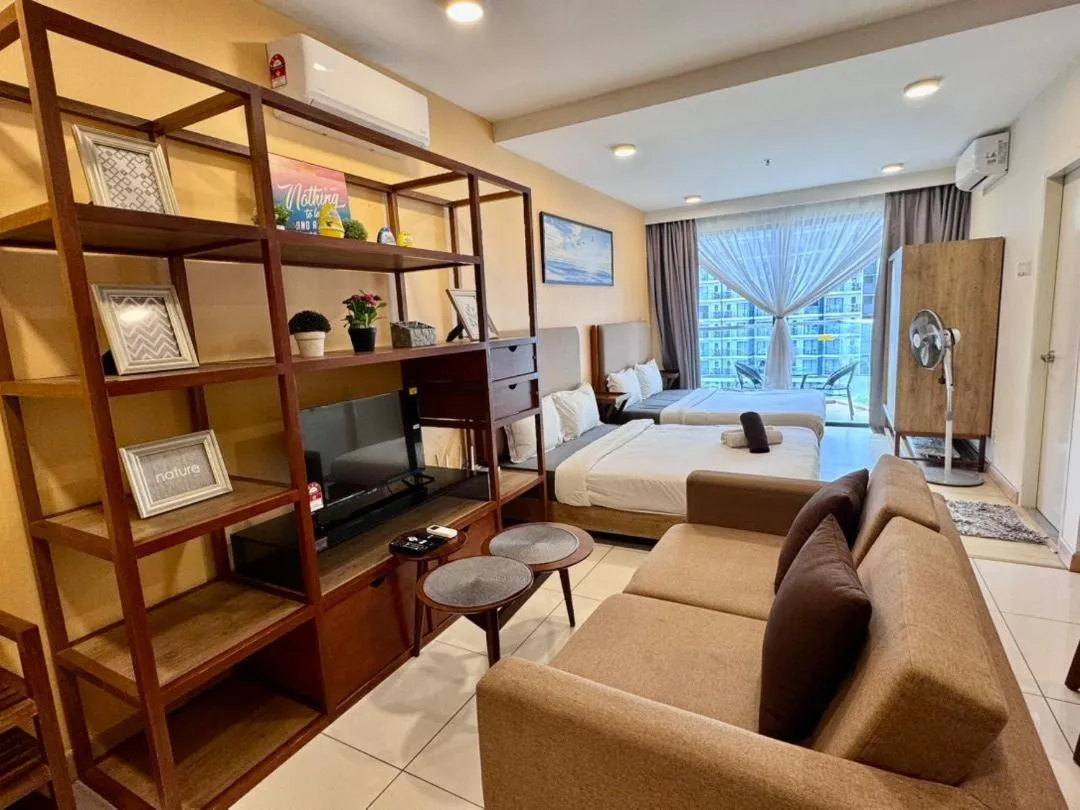 Communal lounge/ TV room in Timurbay Seafront Residence & Suites