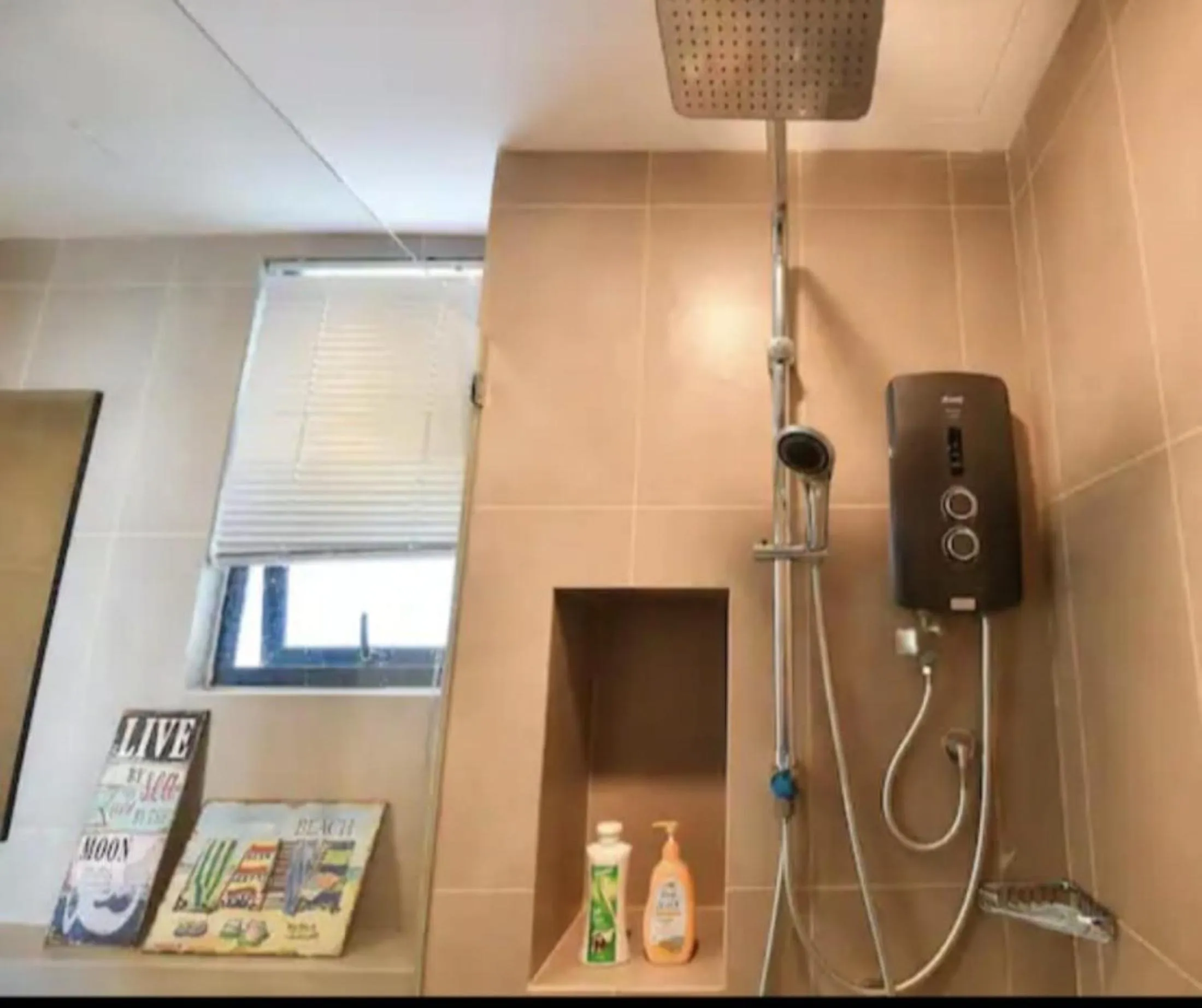 Shower in Timurbay Seafront Residence & Suites