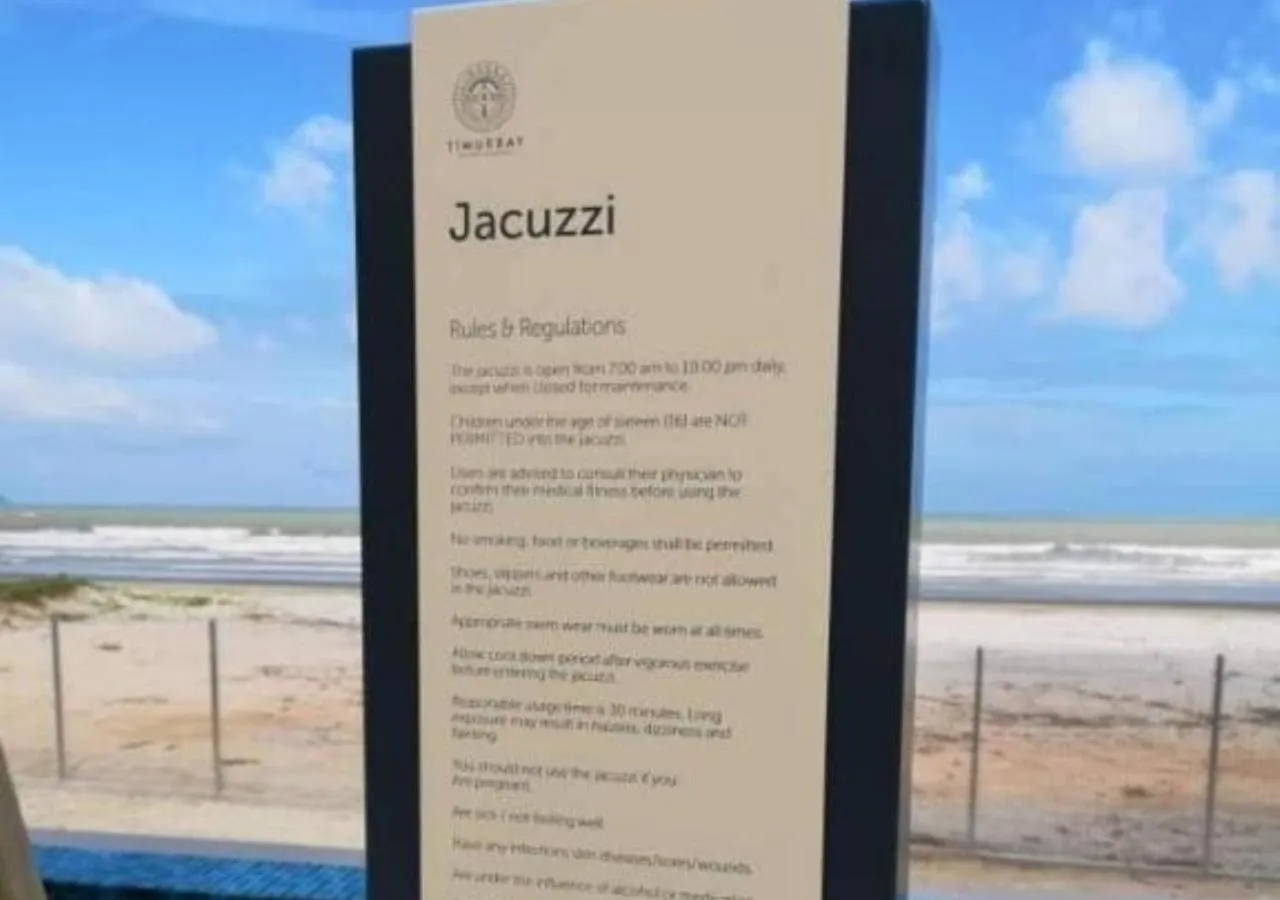 Hot Tub in Timurbay Seafront Residence & Suites