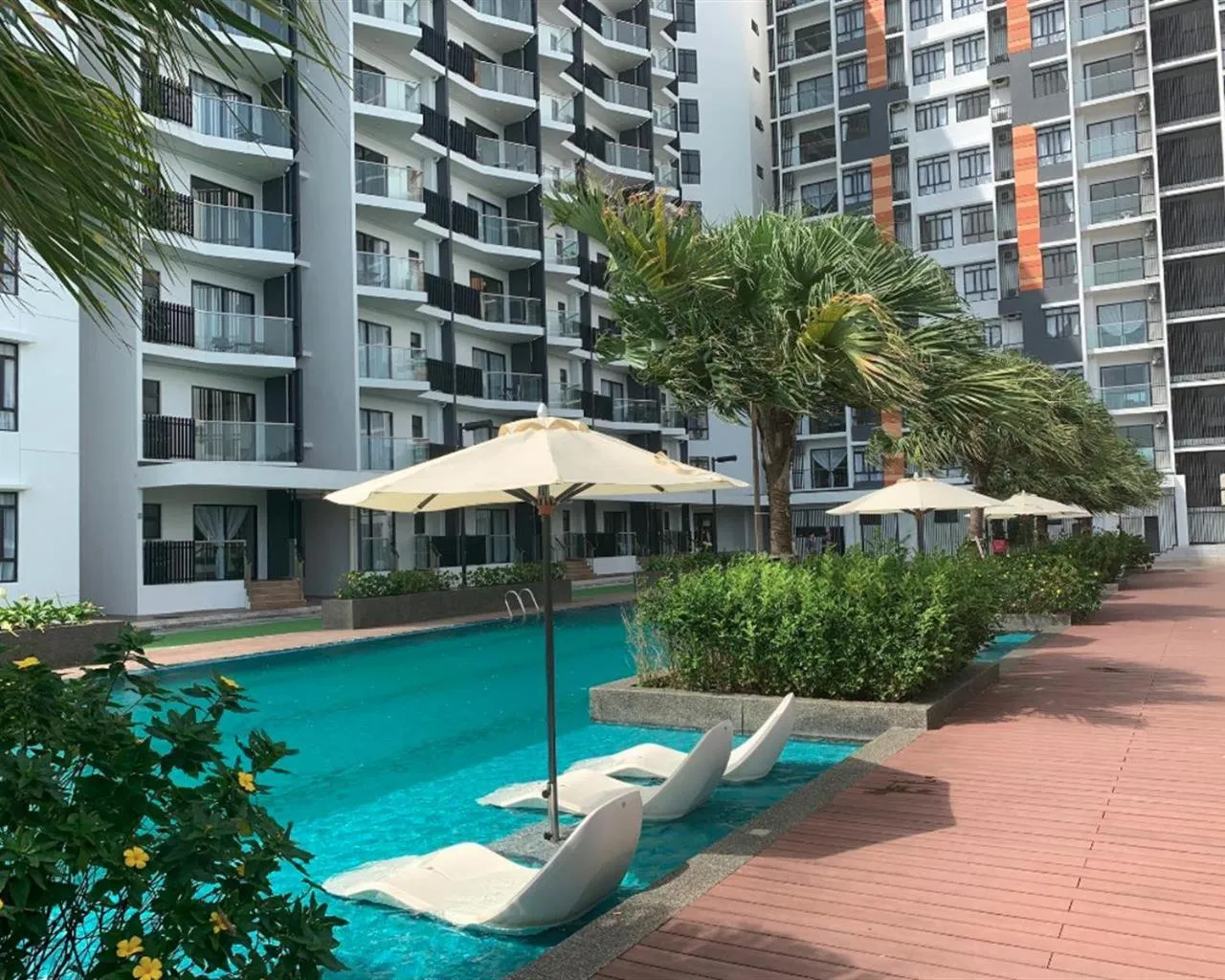 Swimming pool in Timurbay Seafront Residence & Suites