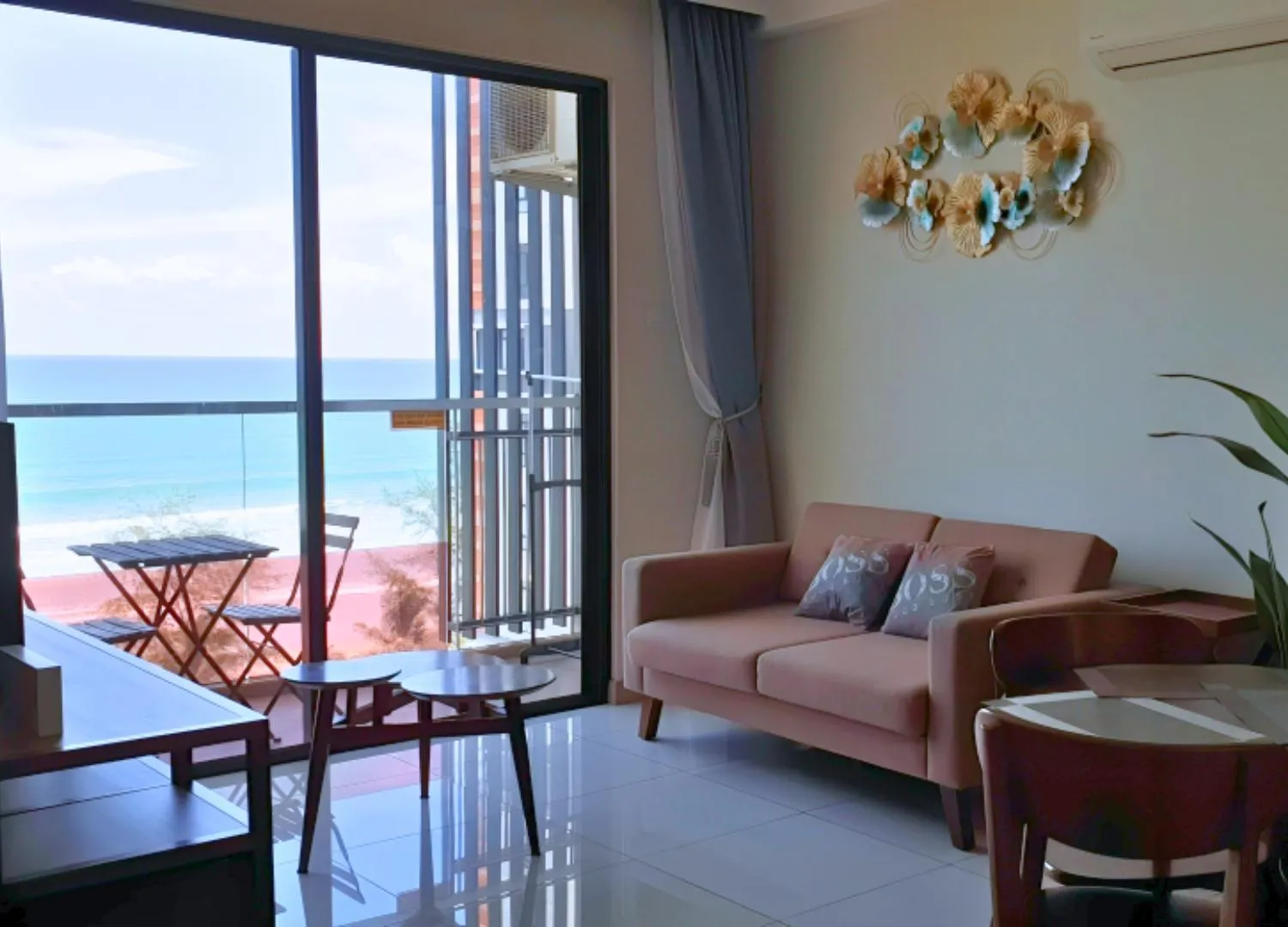 Living room in Timurbay Seafront Residence & Suites