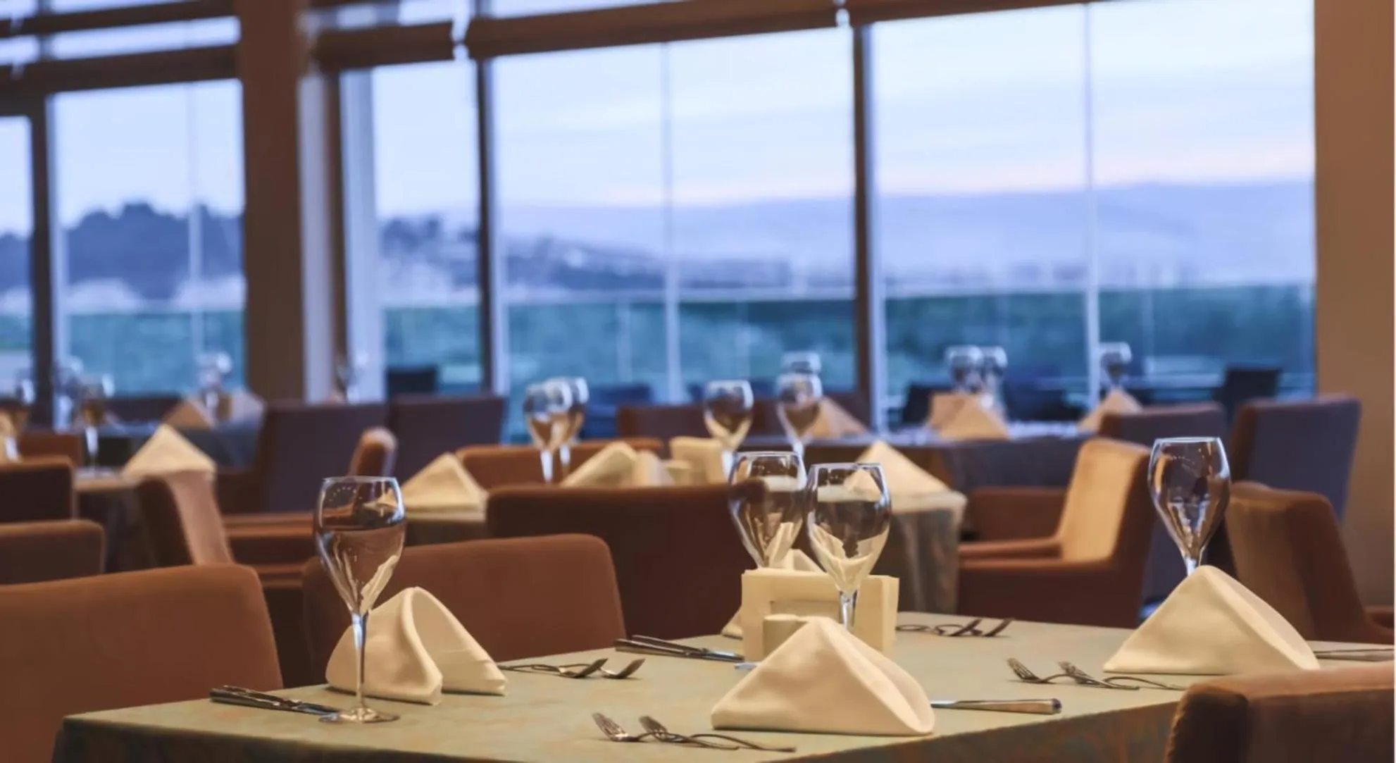 Restaurant/places to eat in Nevali Hotel & Convention Center