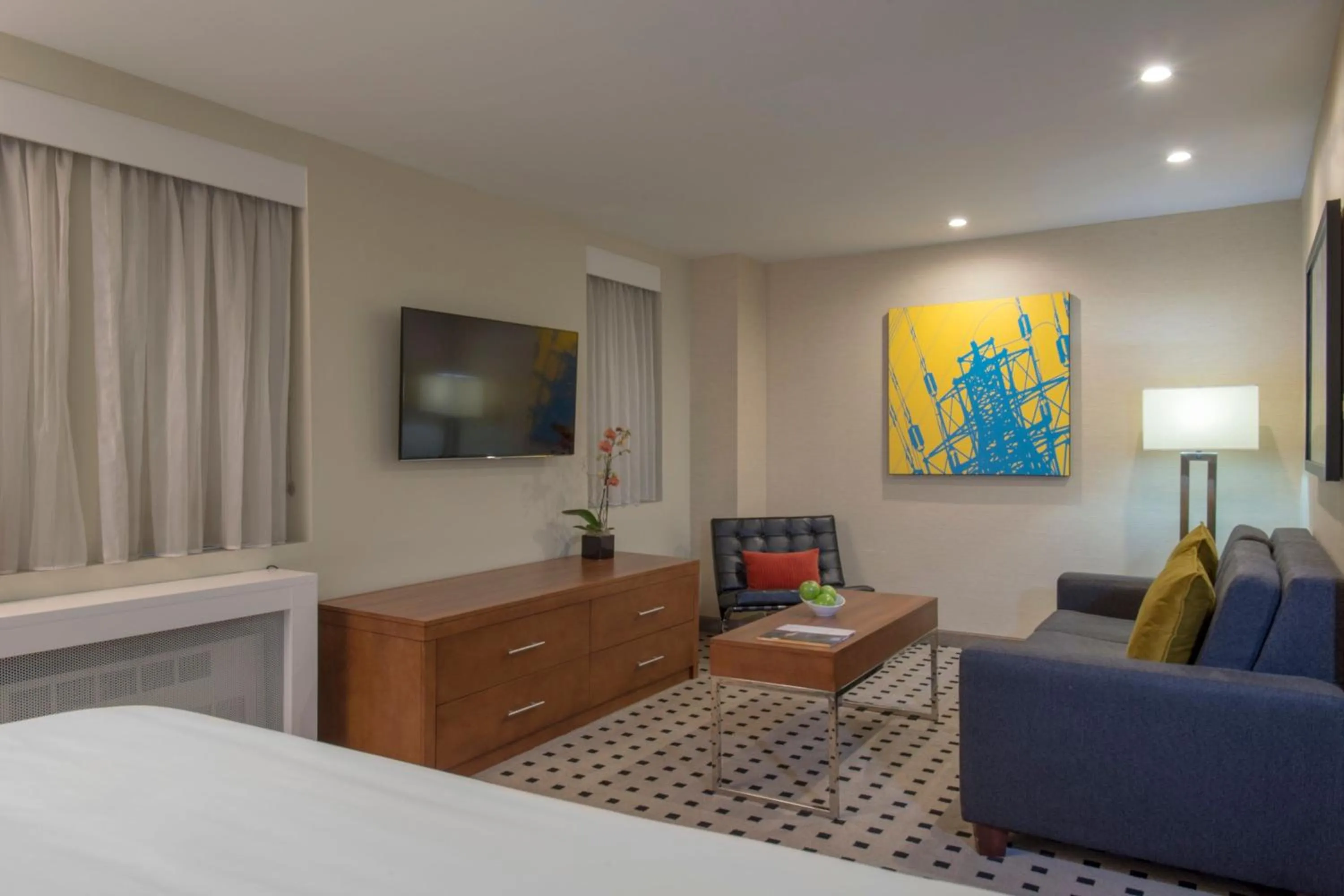 Bedroom, Bed in The Warwick Hotel Rittenhouse Square Philadelphia