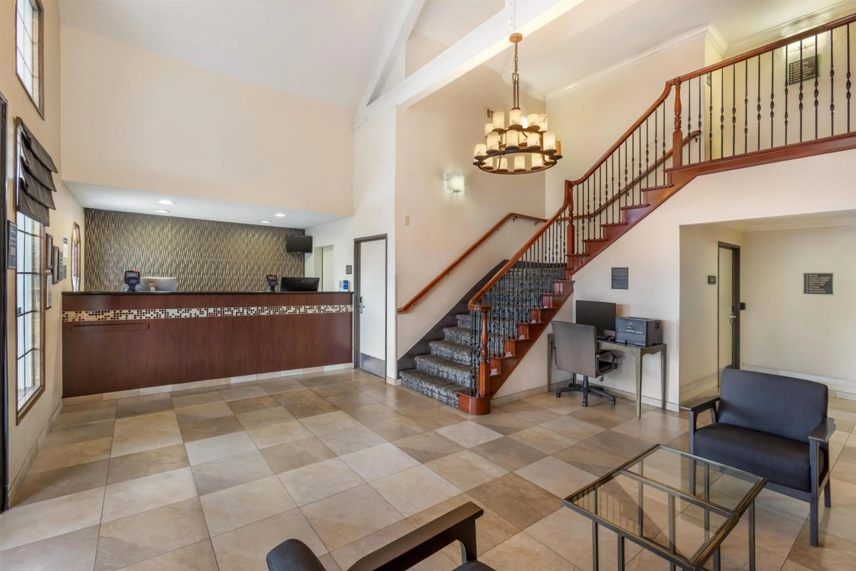 Lobby or reception in Best Western Town & Country Lodge
