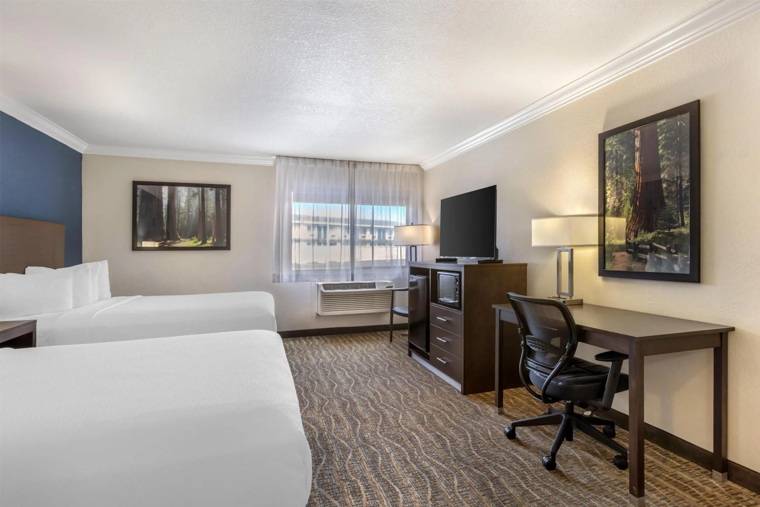 Bedroom, Bed in Best Western Town & Country Lodge