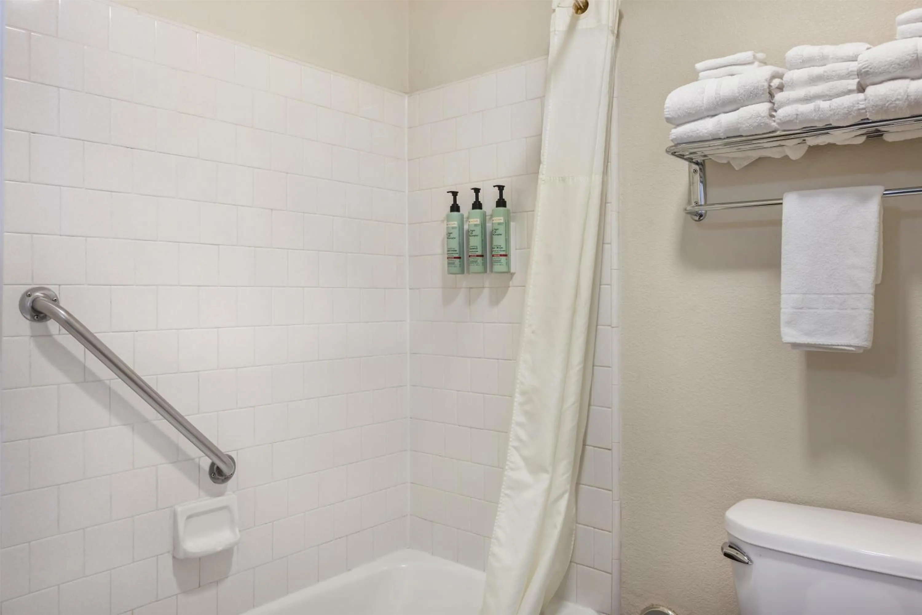 Bathroom in Best Western Town & Country Lodge