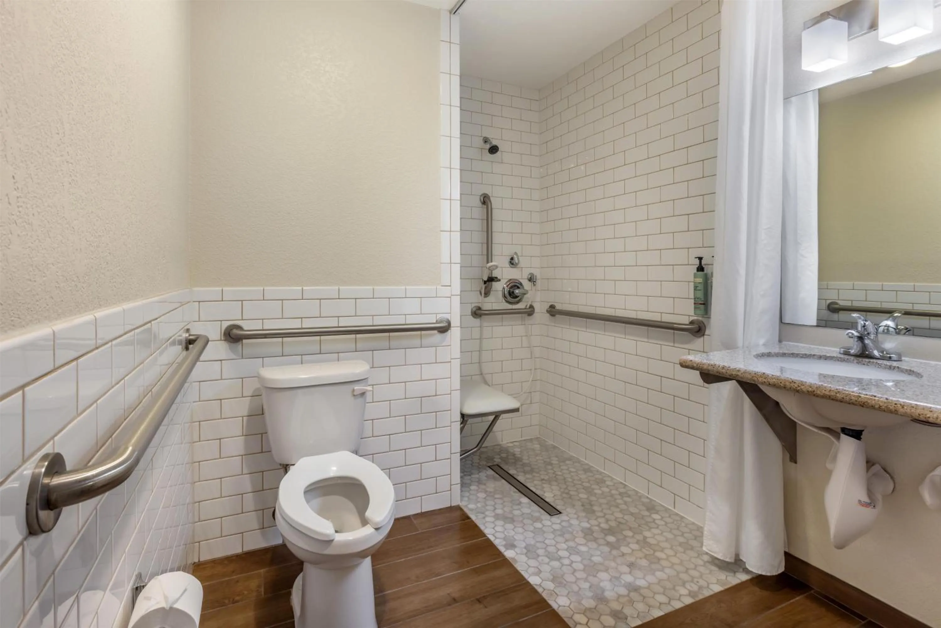 Bathroom in Best Western Town & Country Lodge