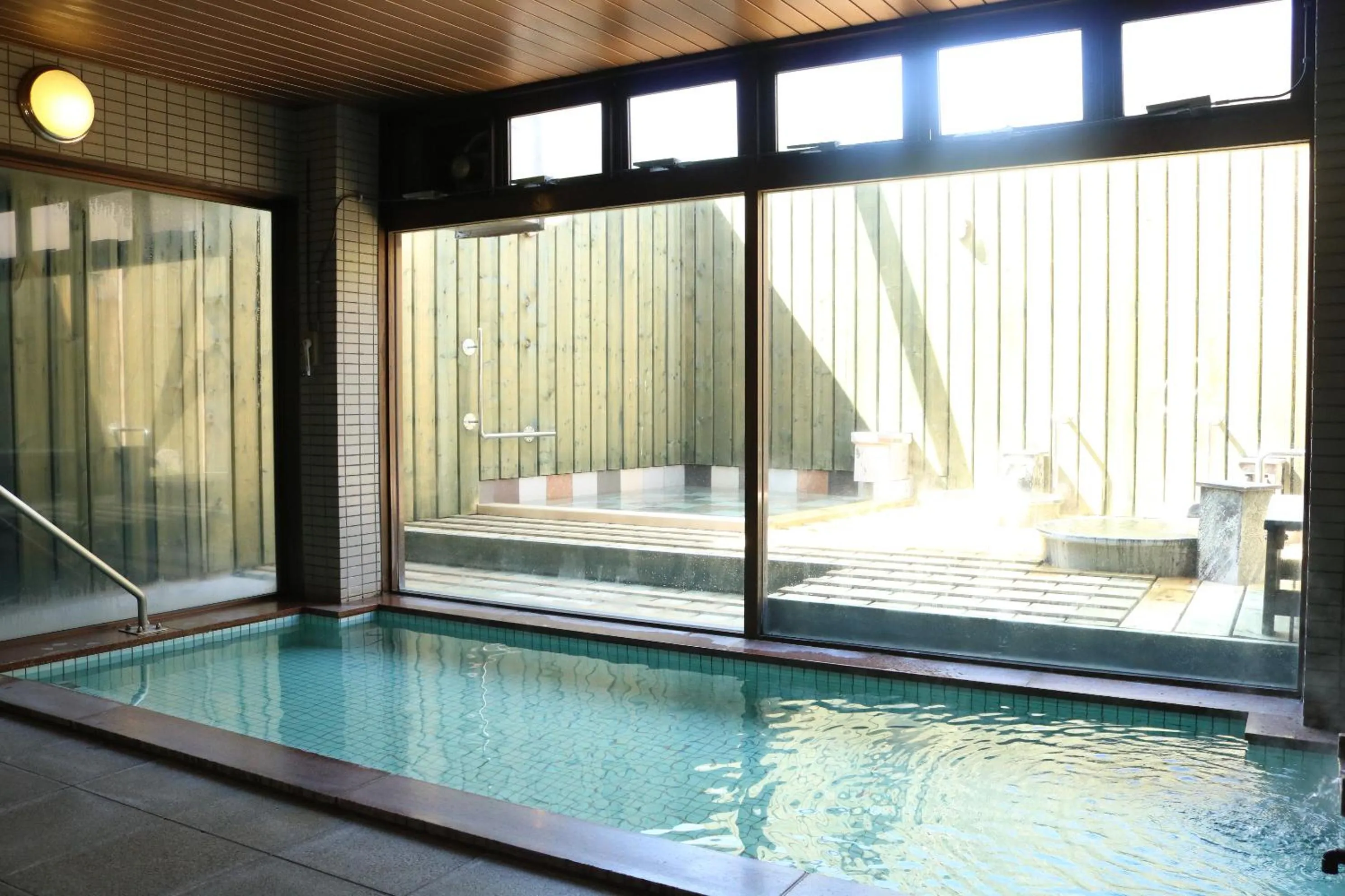 Hot Spring Bath in Saigiku