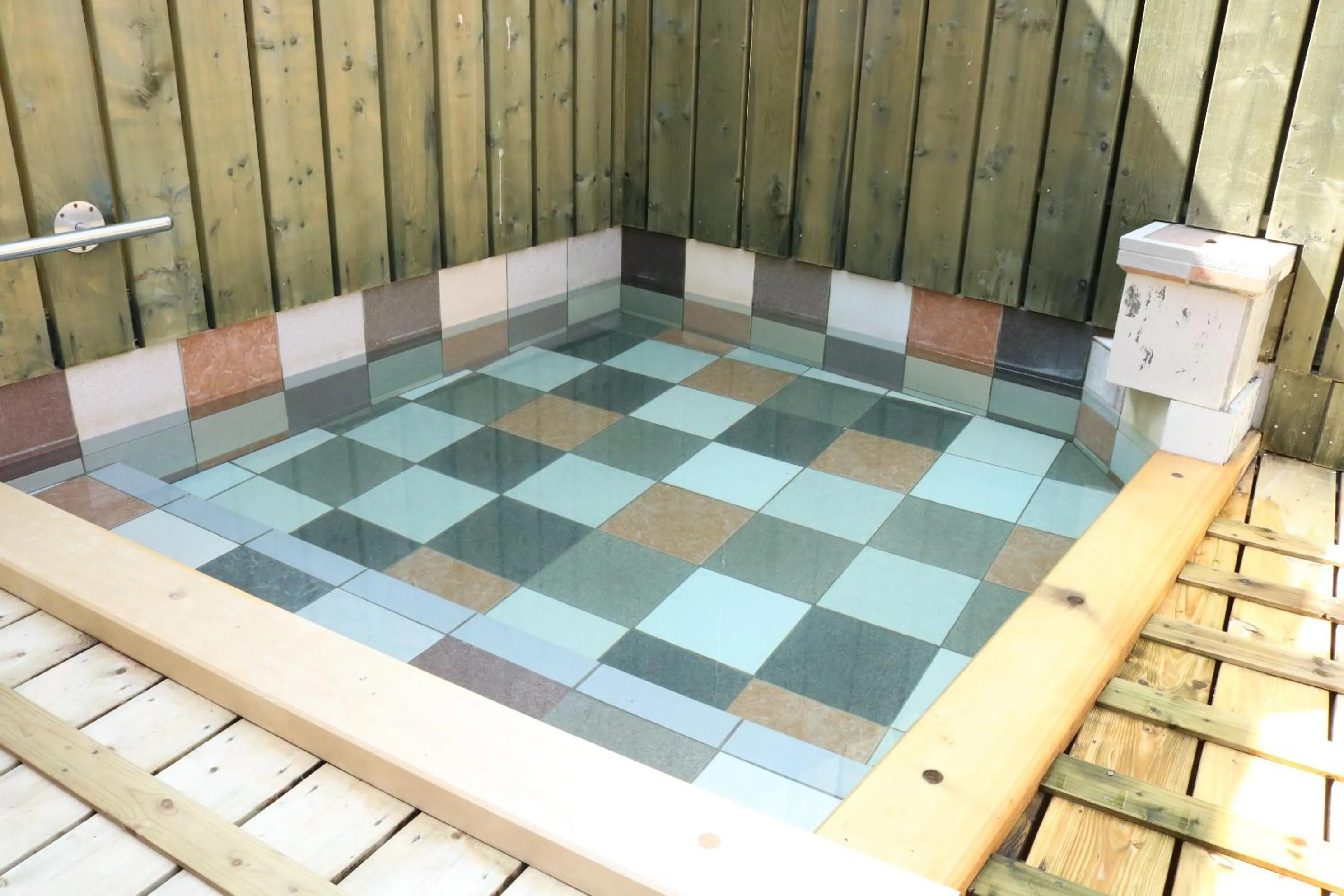 Hot Spring Bath in Saigiku