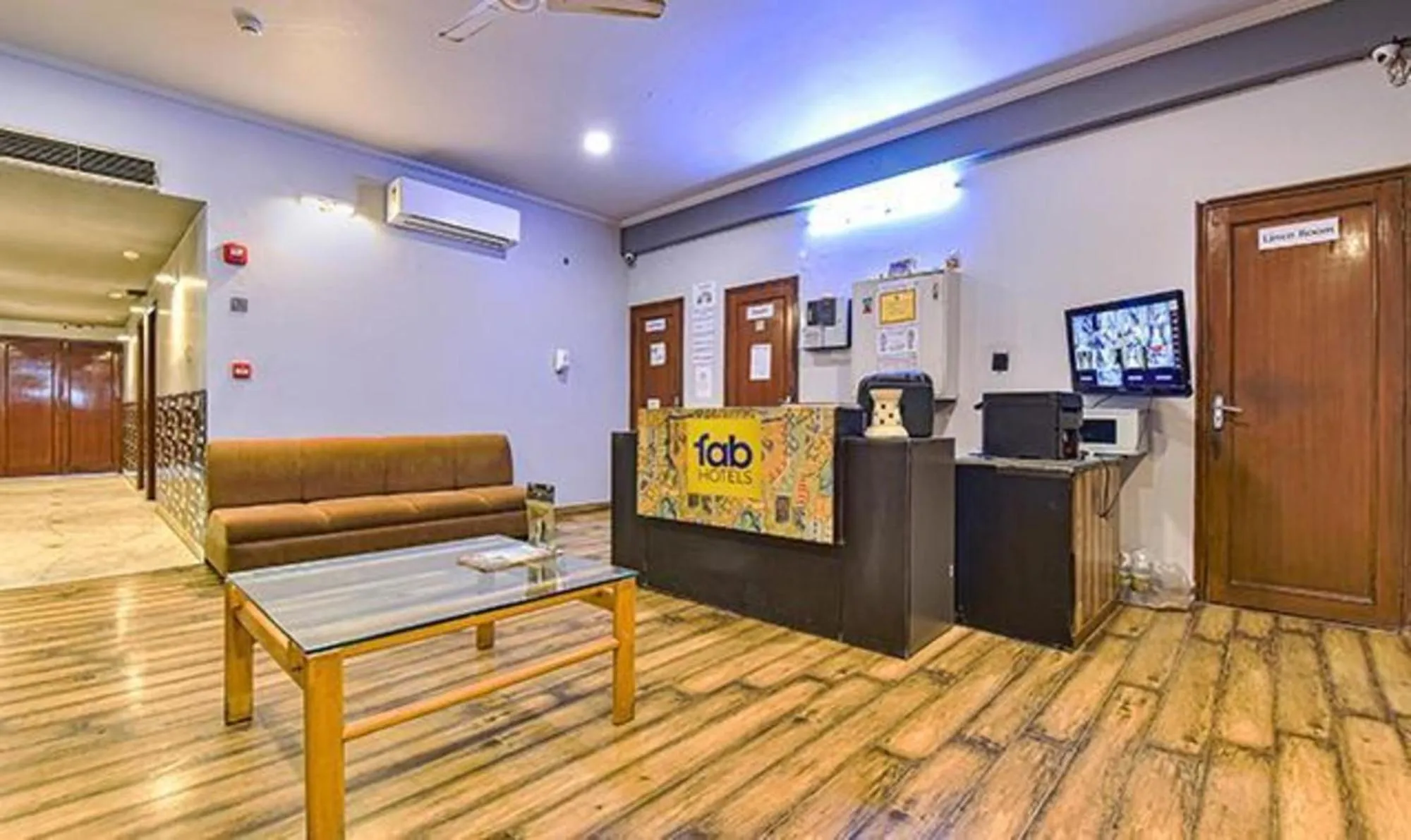 Lobby or reception in FabExpress Shekhawati Palace