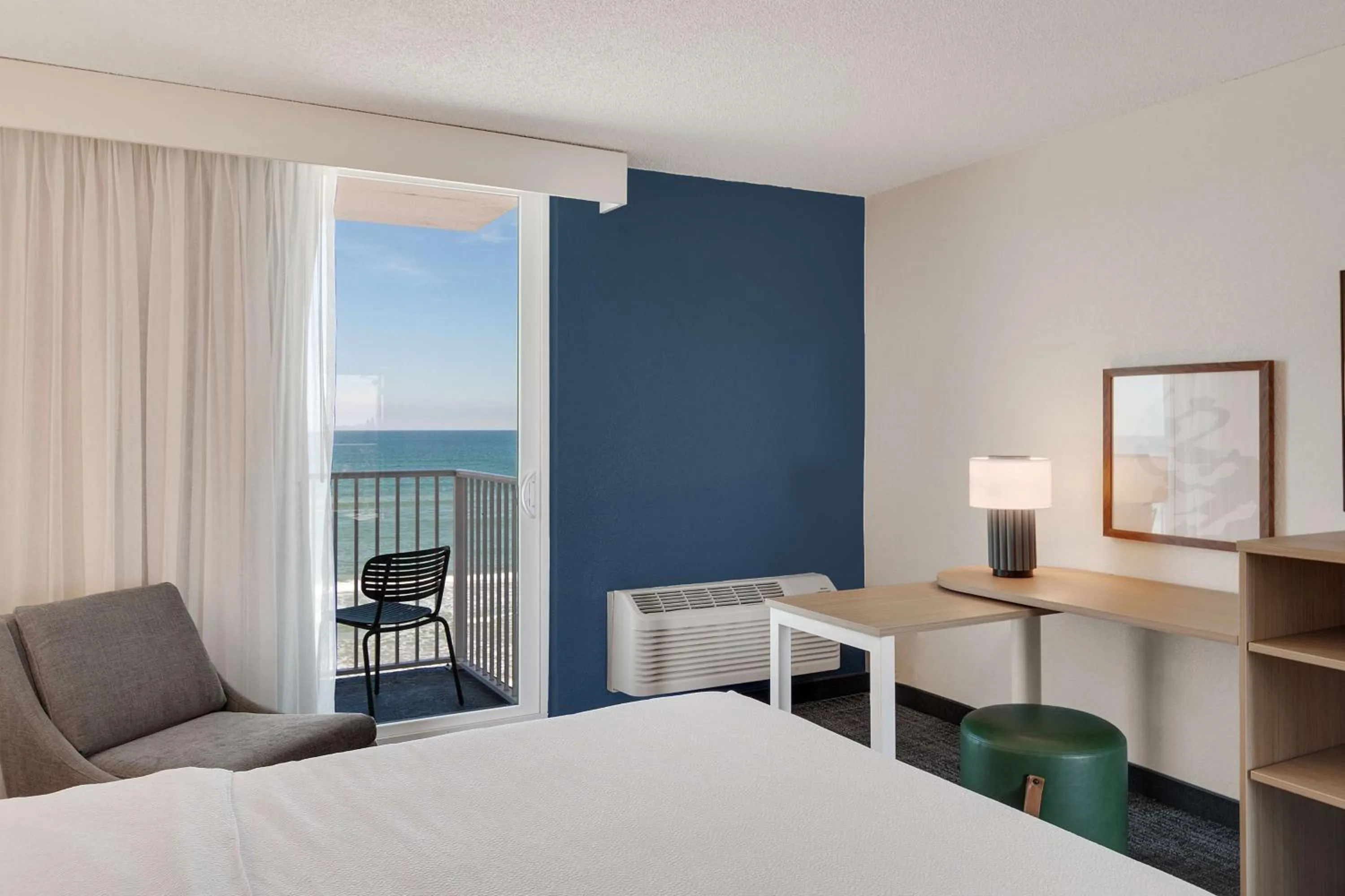 Bed in Spark by Hilton Ormond Beach Oceanfront