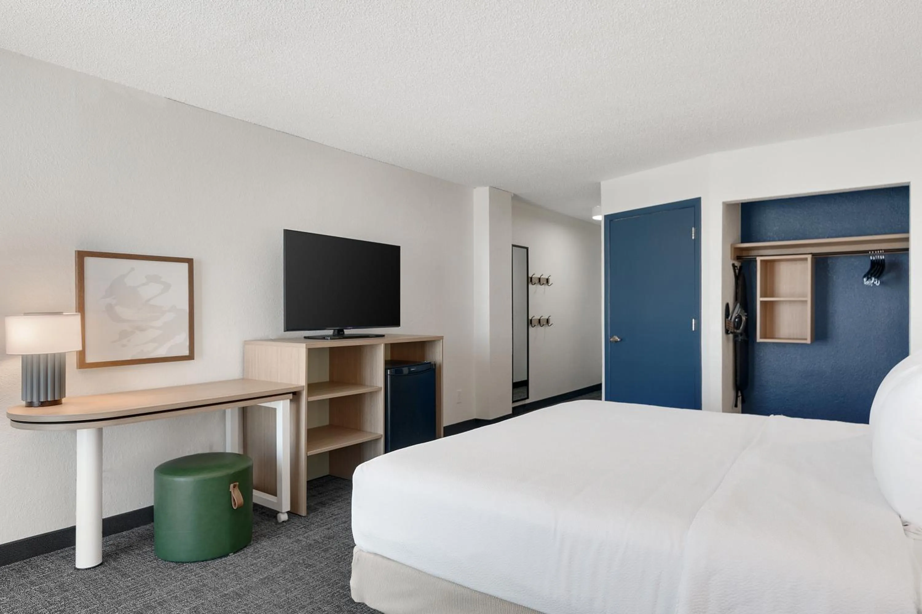 Bed in Spark by Hilton Ormond Beach Oceanfront