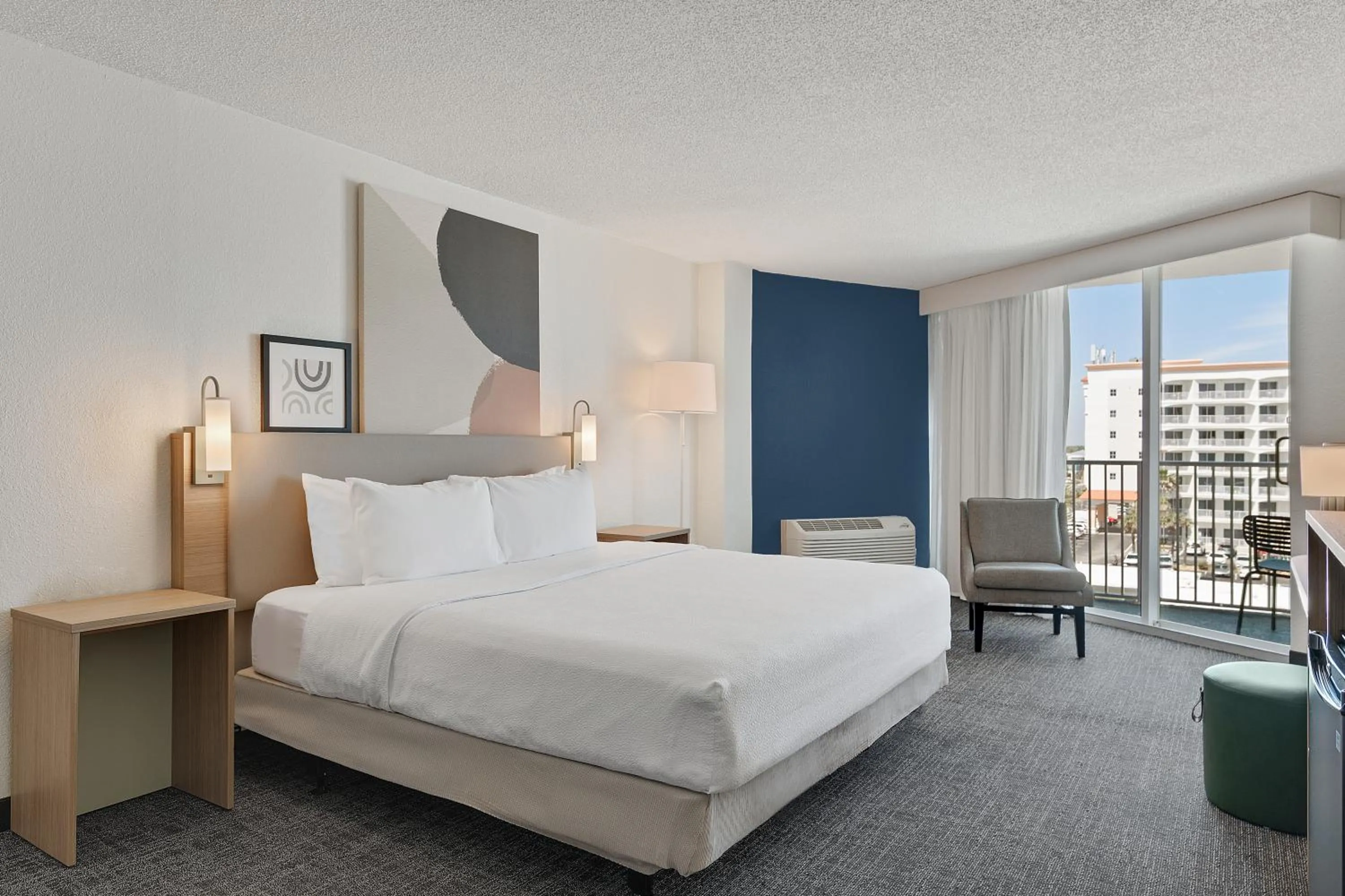 Bed in Spark by Hilton Ormond Beach Oceanfront