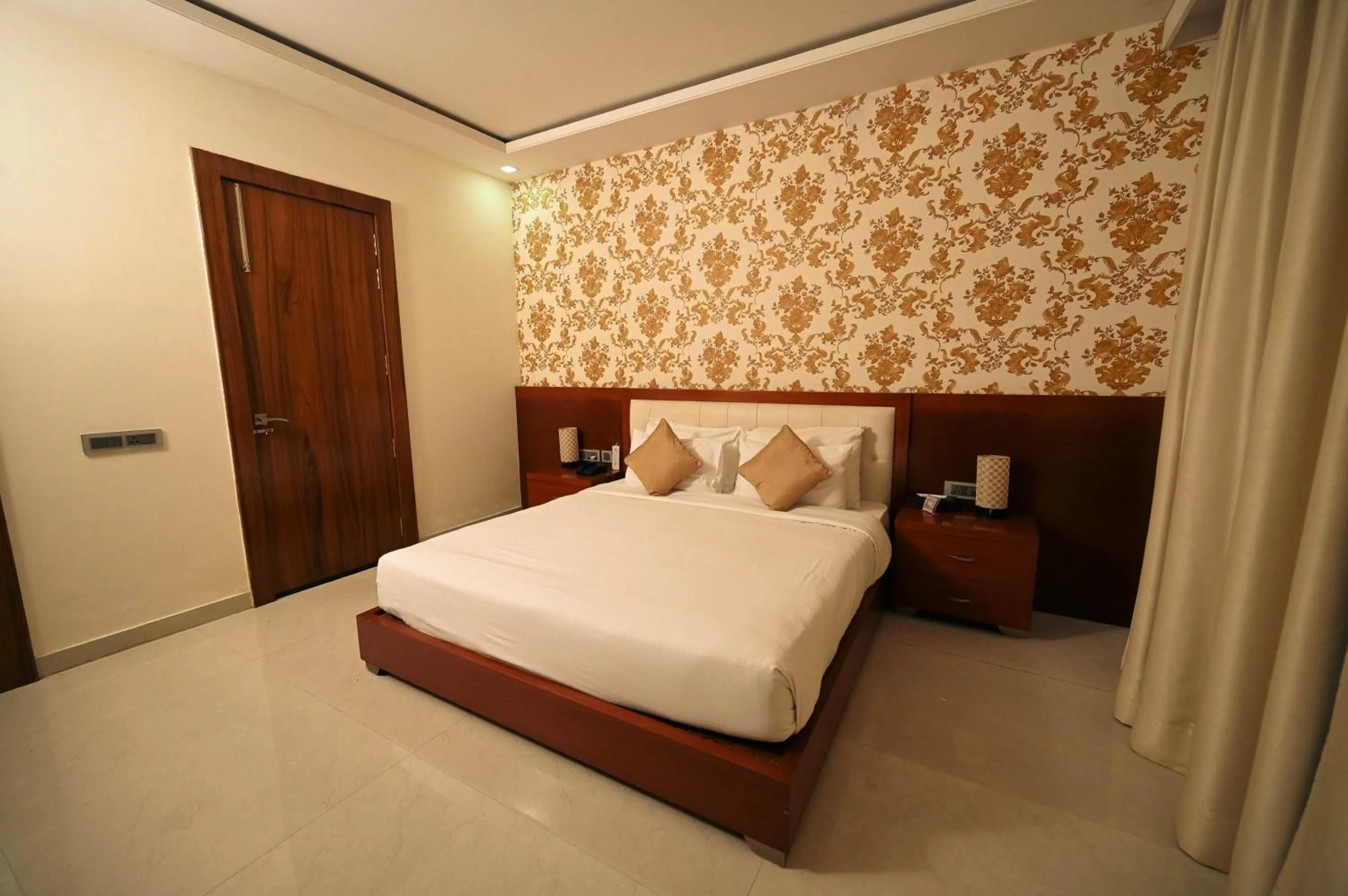 Bed in Clarks Safari Ranthambore