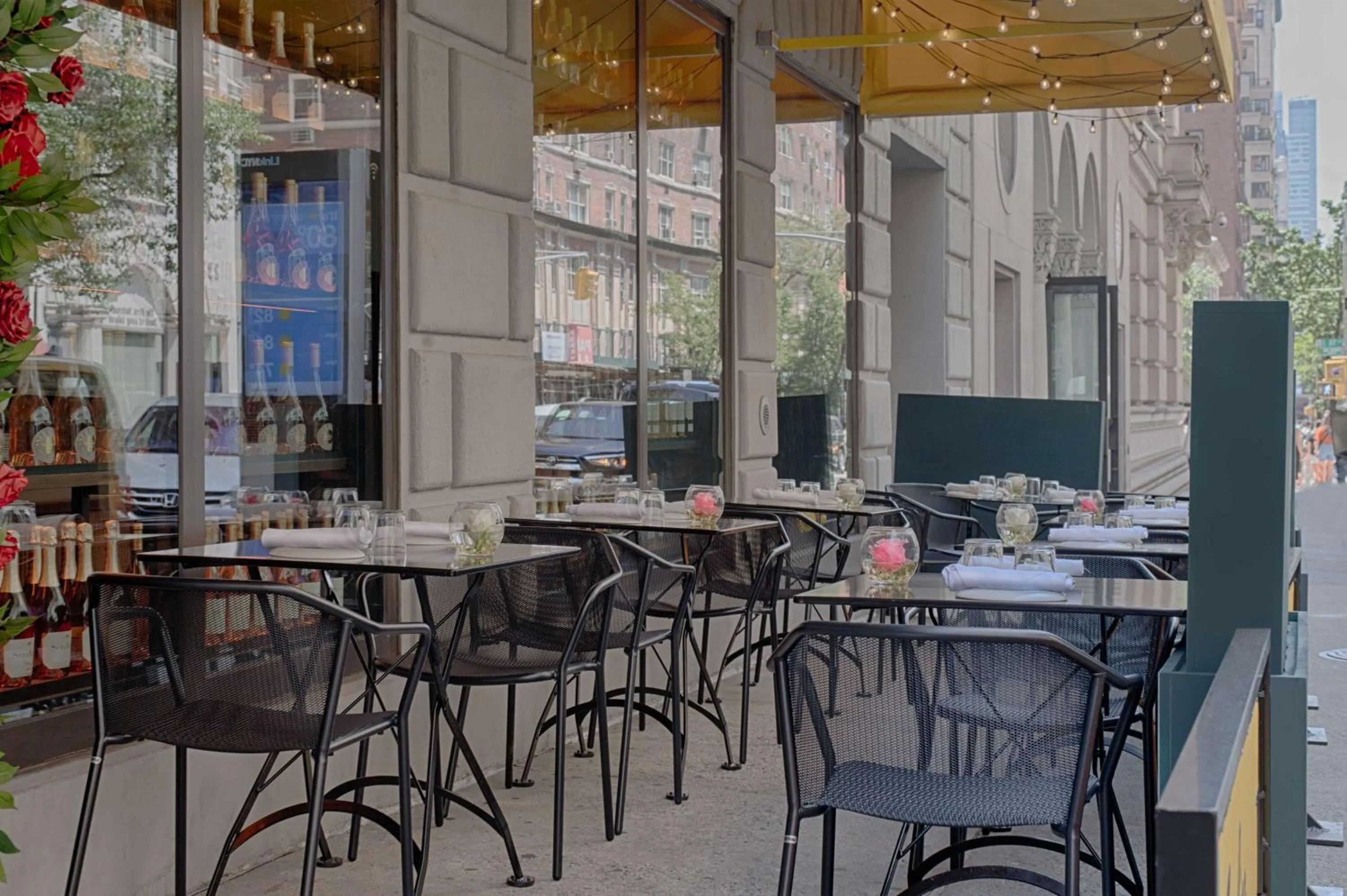 Restaurant/places to eat in NH Collection New York Madison Avenue