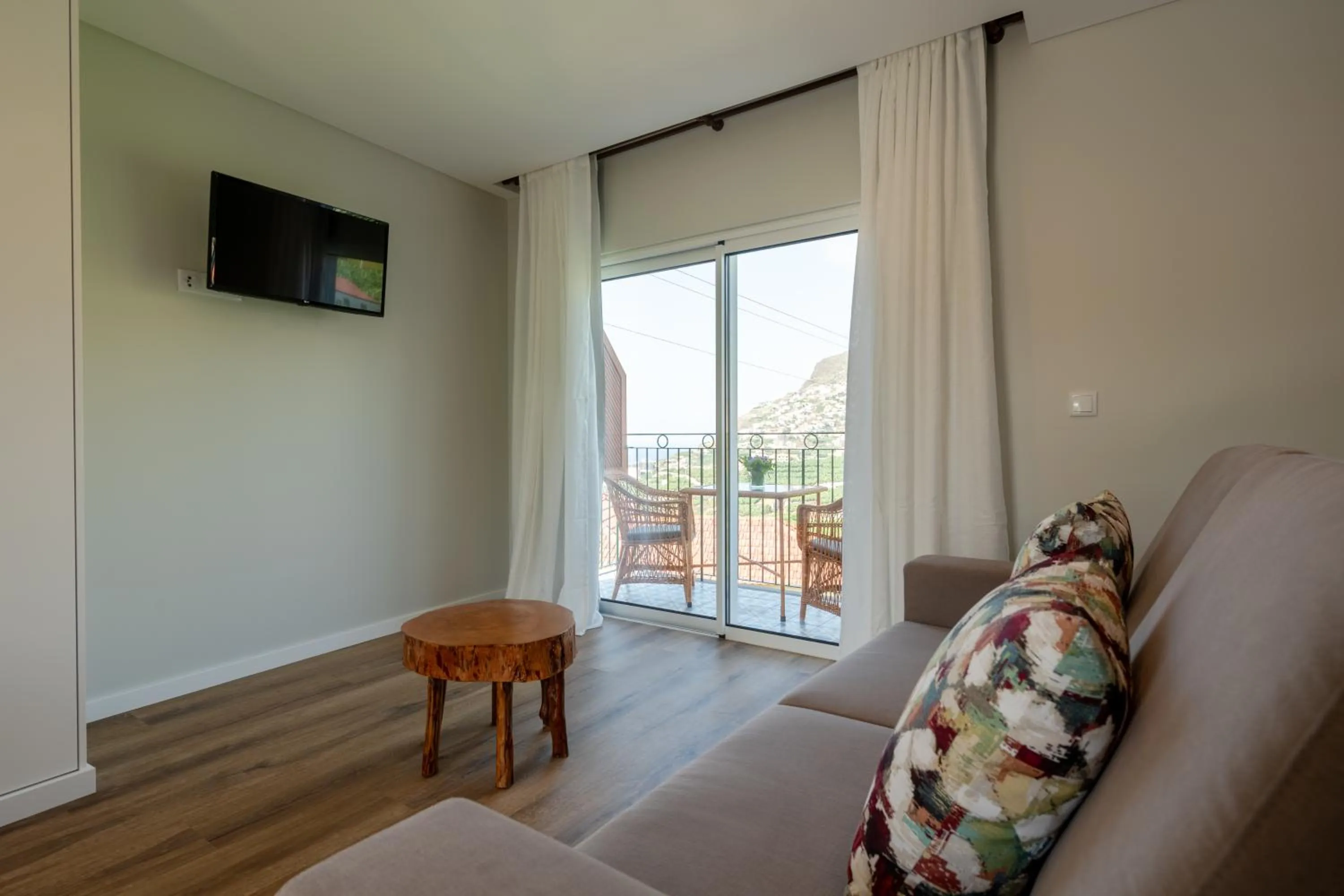 Communal lounge/ TV room in Quinta da Saraiva