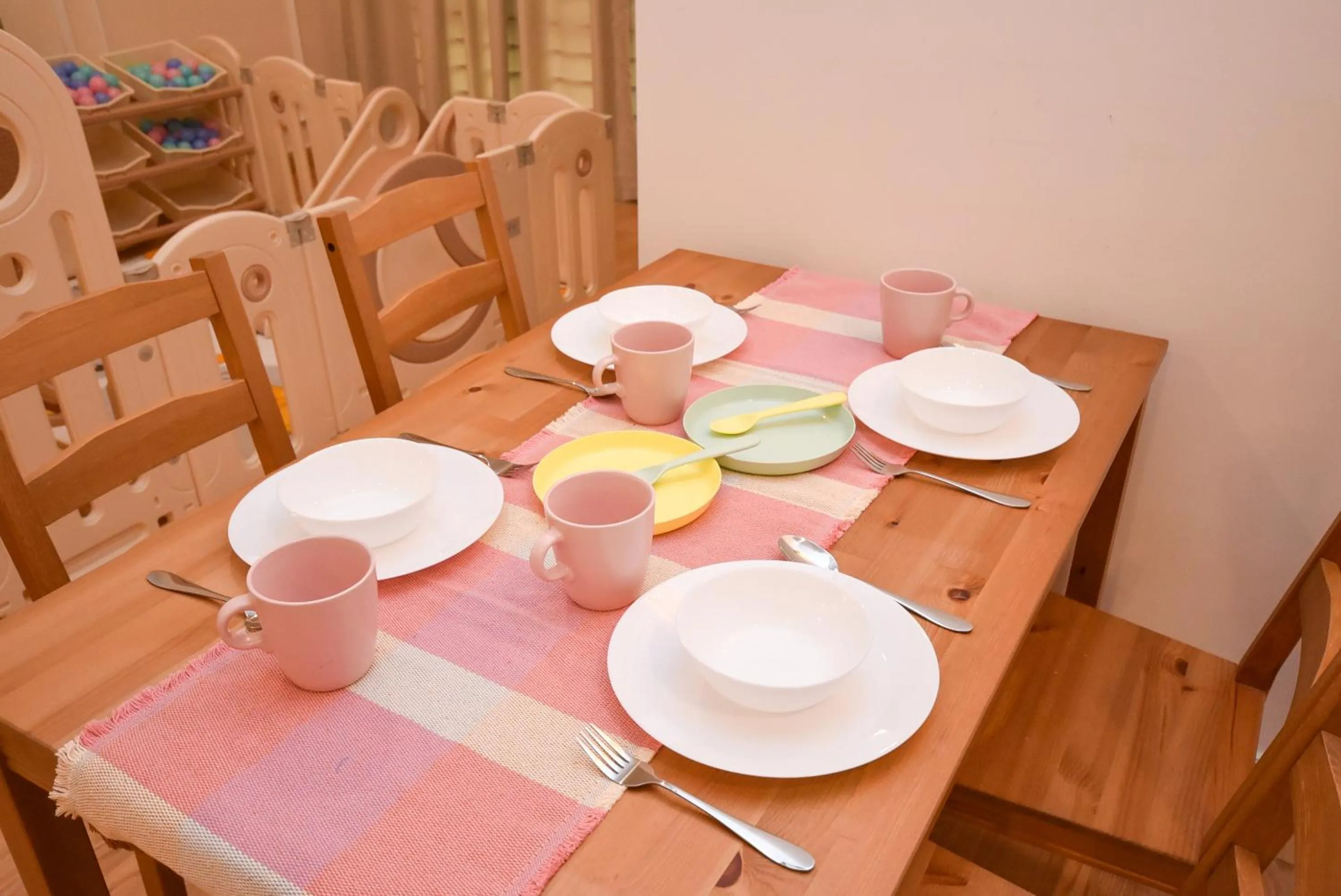 Manhattan Theme Suite by Nest Home at Austin Heights