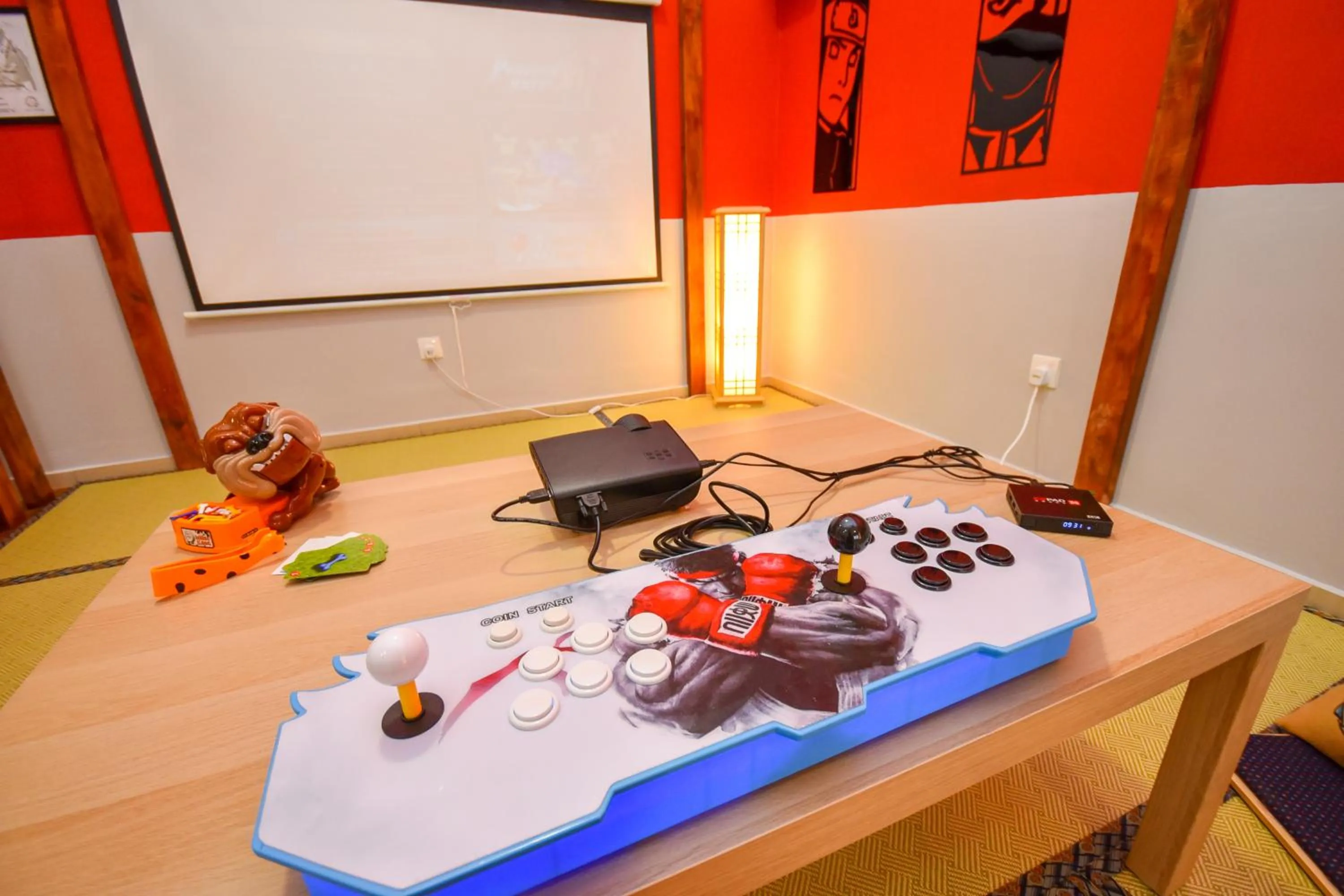 Manhattan Theme Suite by Nest Home at Austin Heights