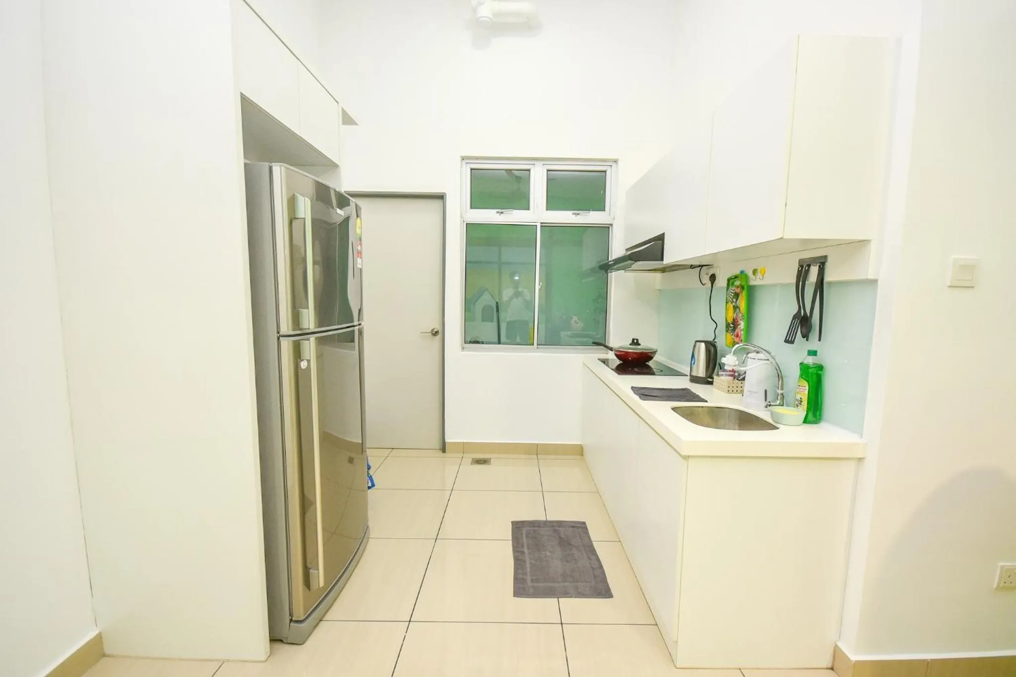 Manhattan Theme Suite by Nest Home at Austin Heights