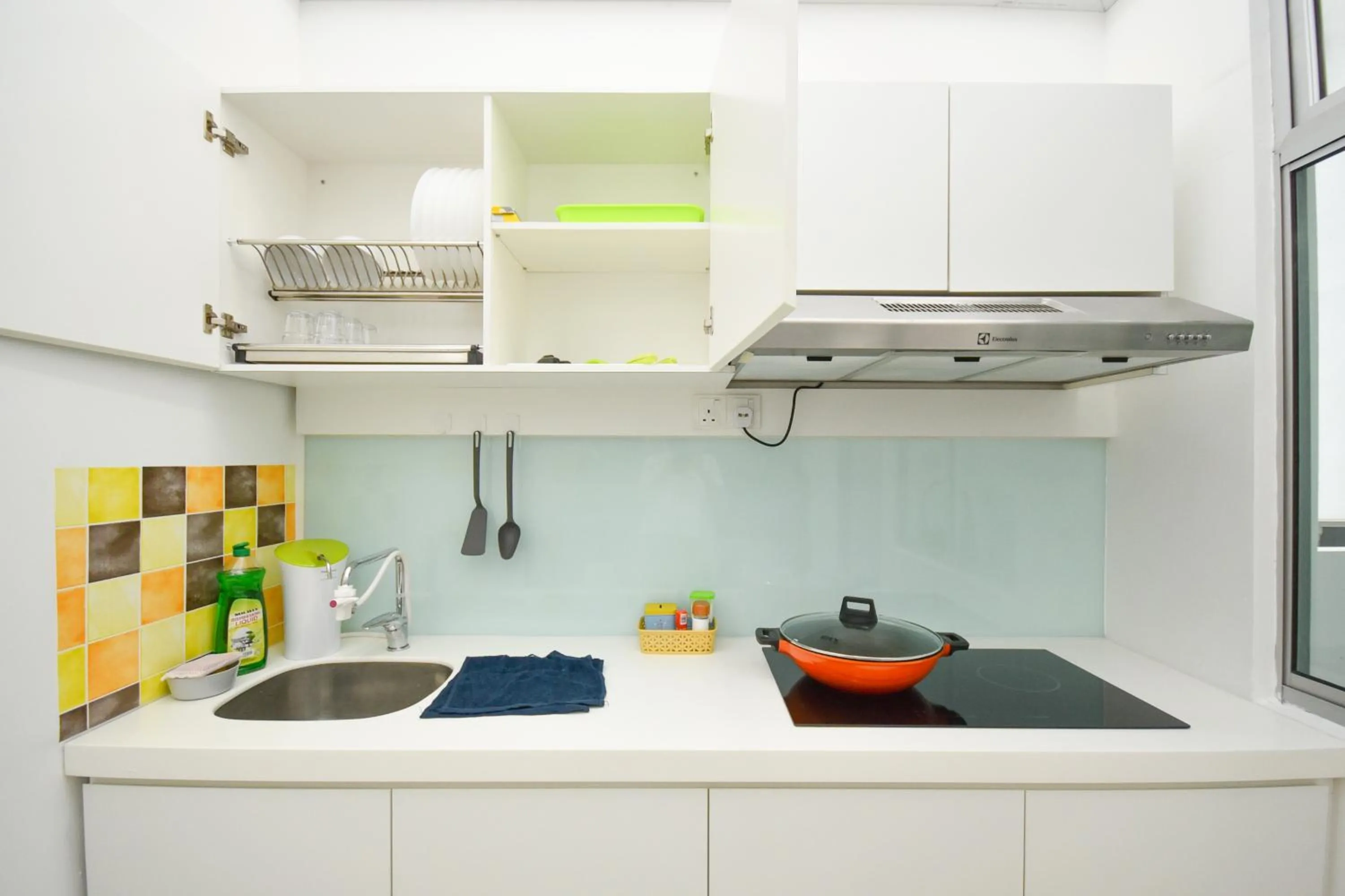 Manhattan Theme Suite by Nest Home at Austin Heights