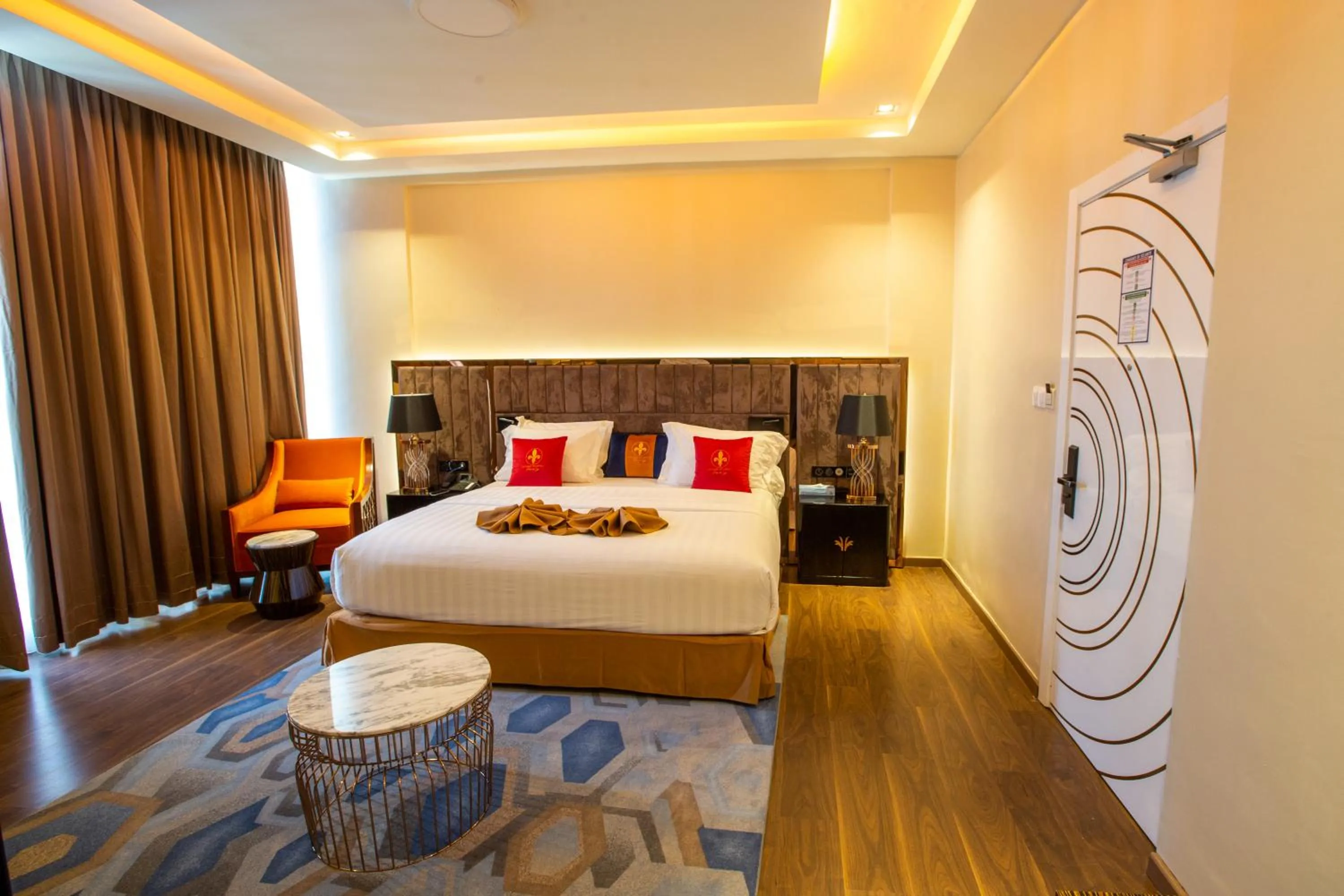 Bed in Hôtel Fleur de Lys Point E