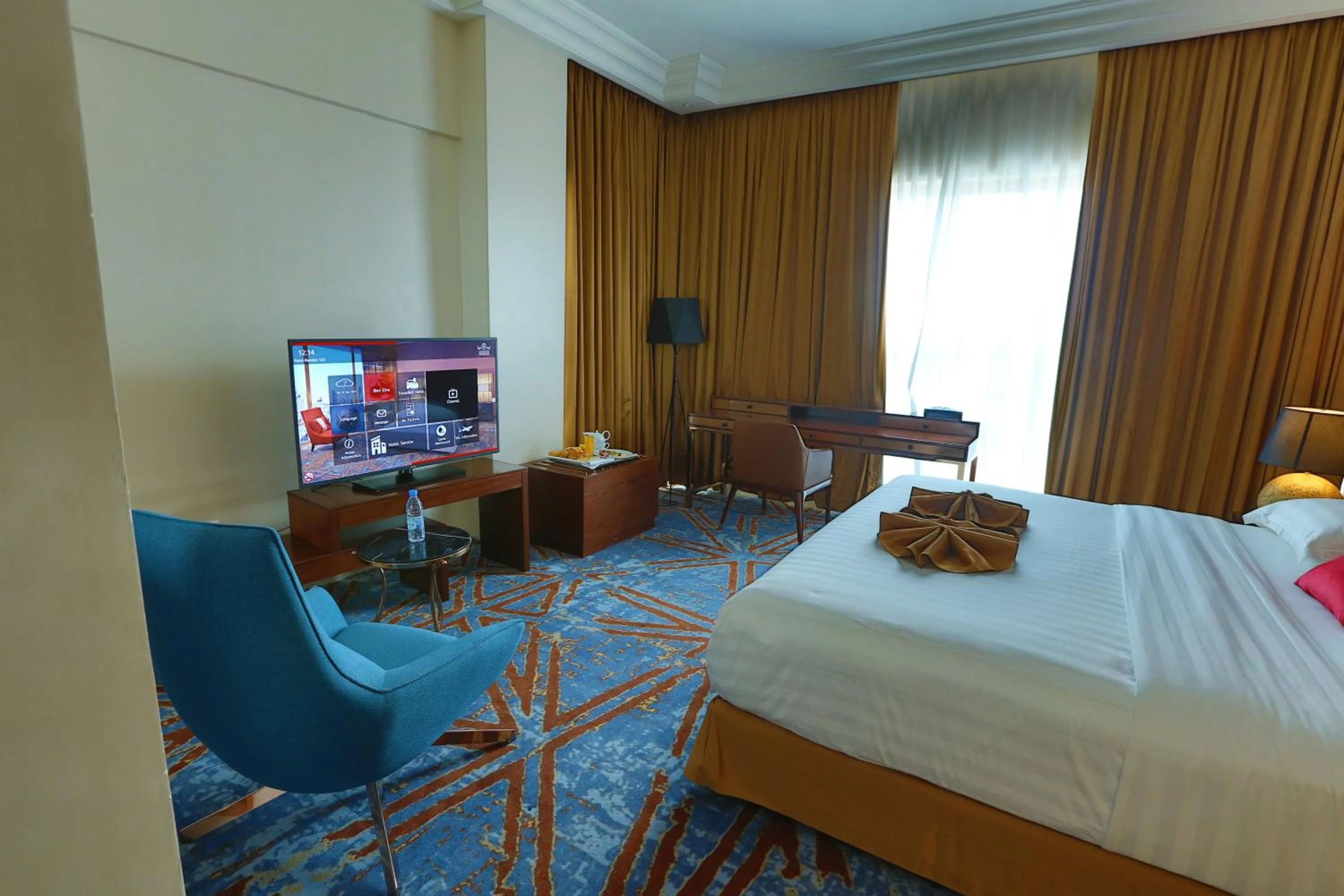 Bed in Hôtel Fleur de Lys Point E