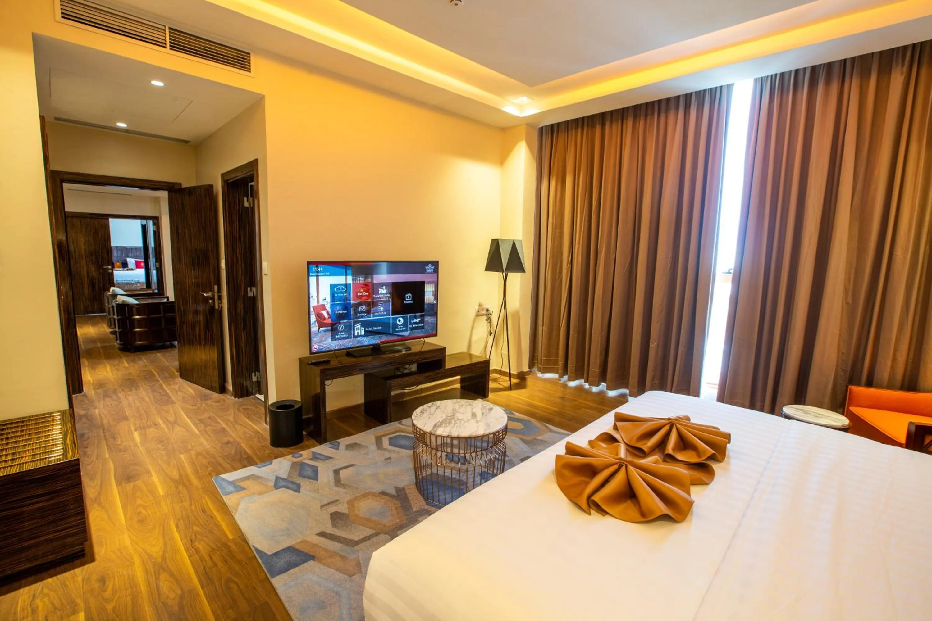 Bed in Hôtel Fleur de Lys Point E