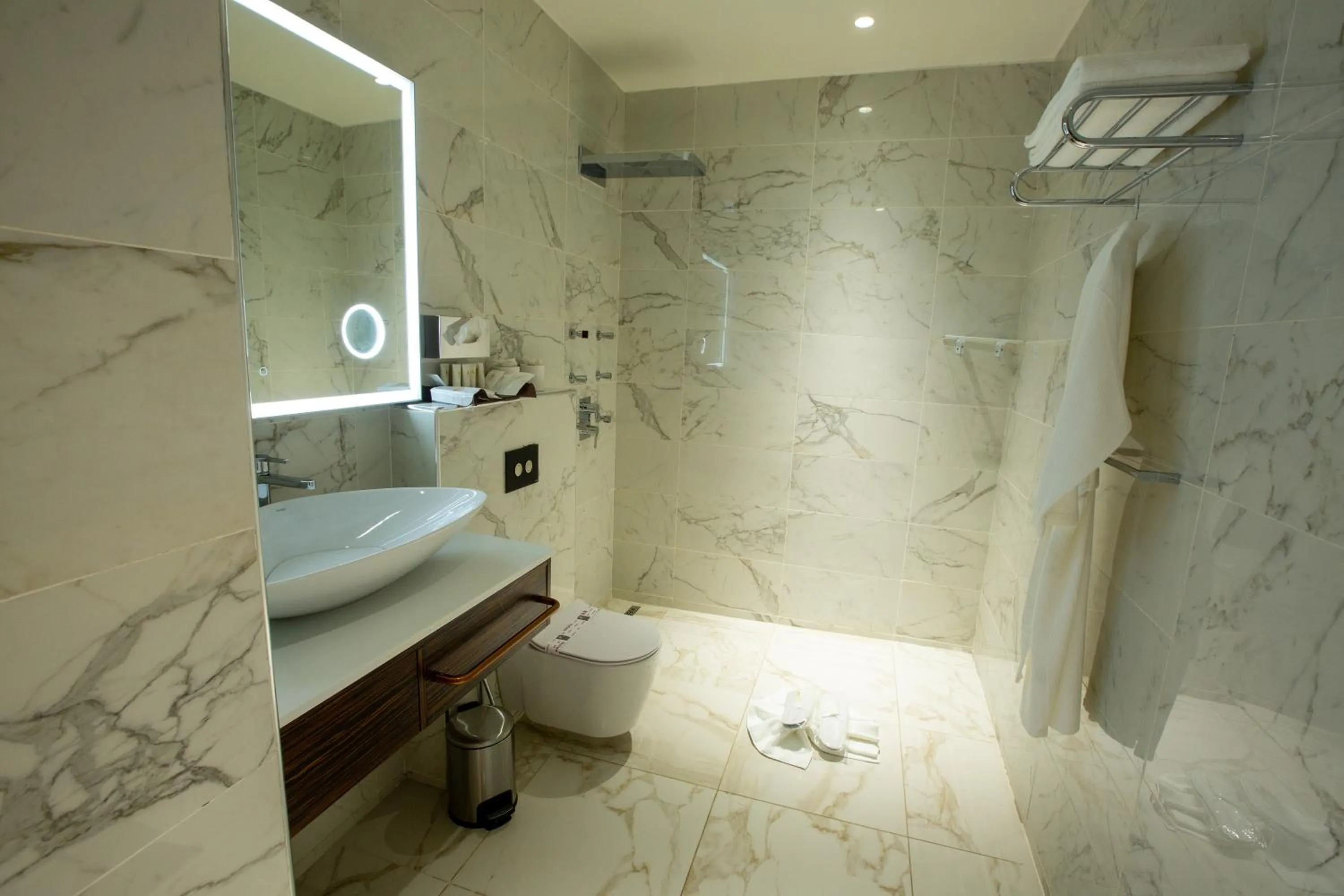 Hôtel Fleur de Lys Point E