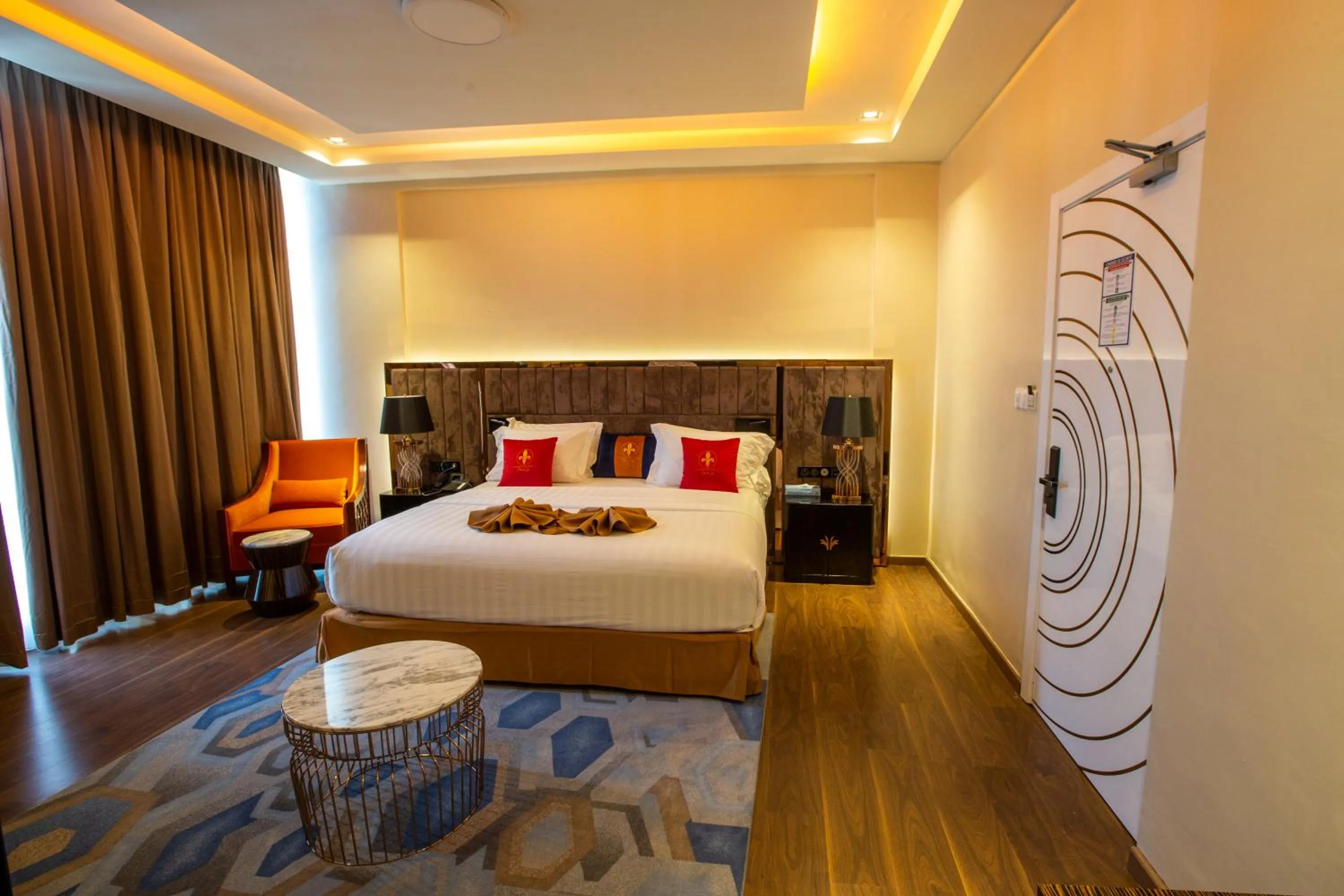 Bed in Hôtel Fleur de Lys Point E