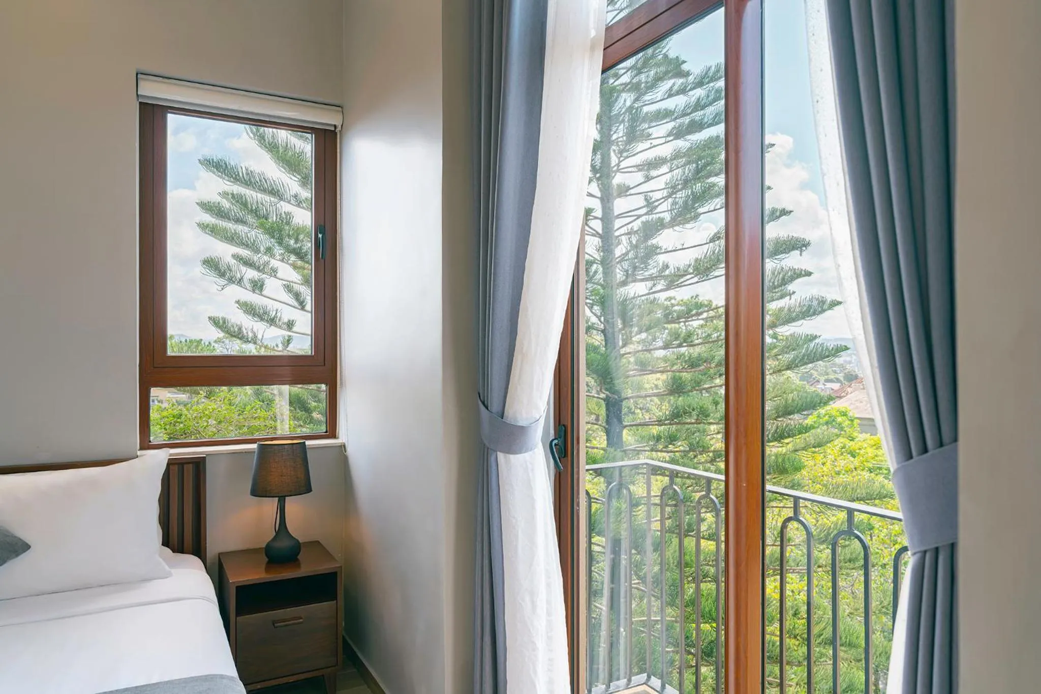 View (from property/room), Bed in Duy Long Hotel