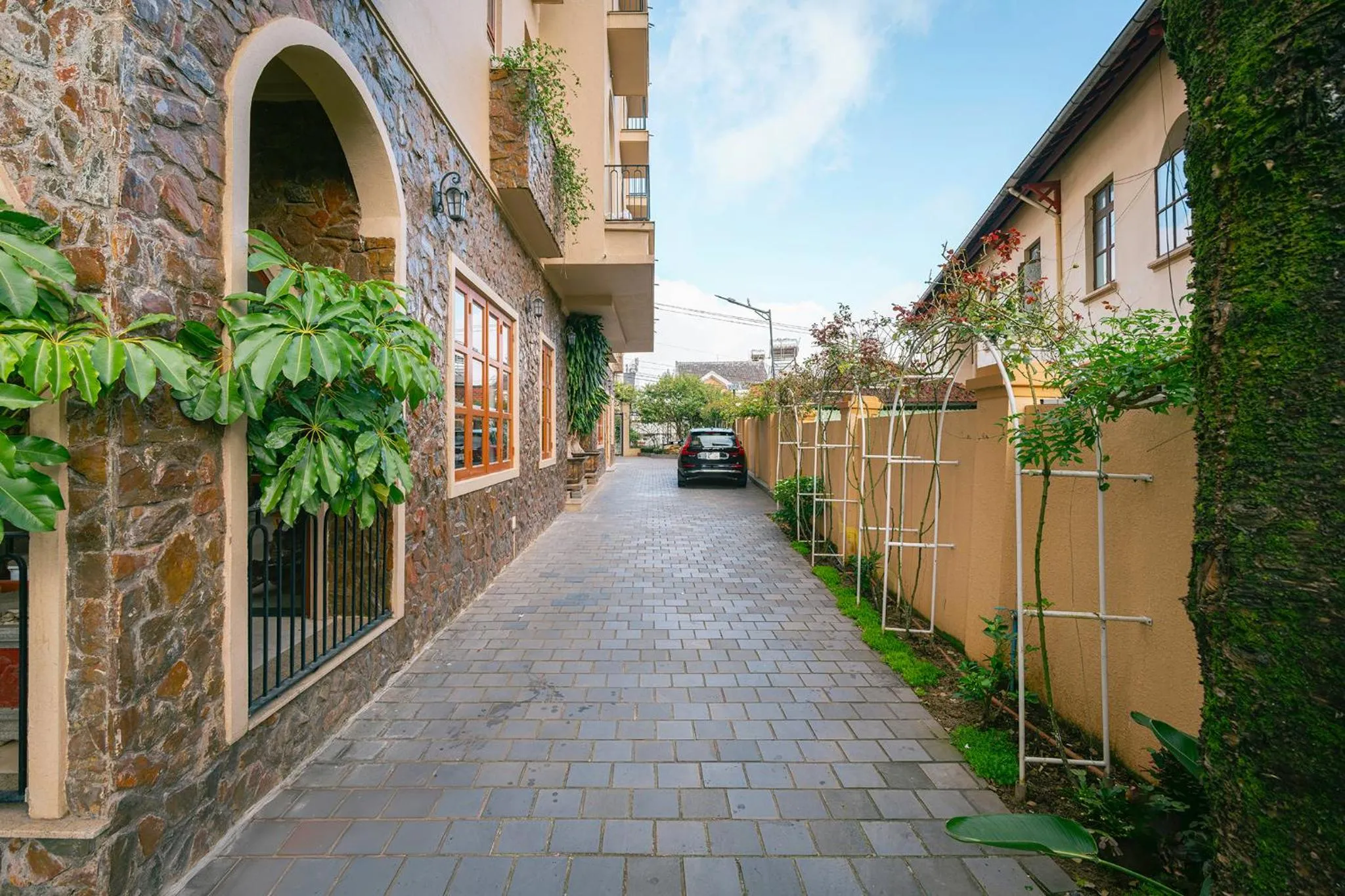 Patio in Duy Long Hotel