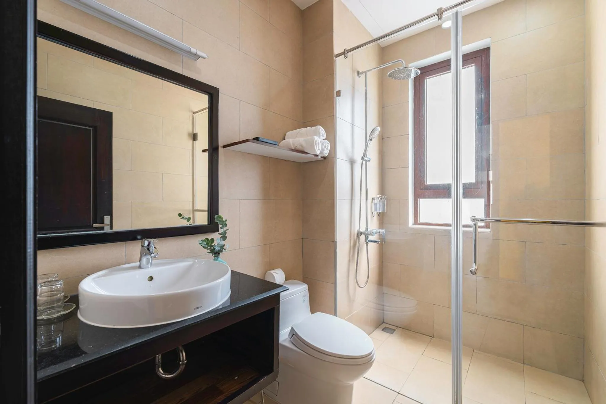 Shower in Duy Long Hotel