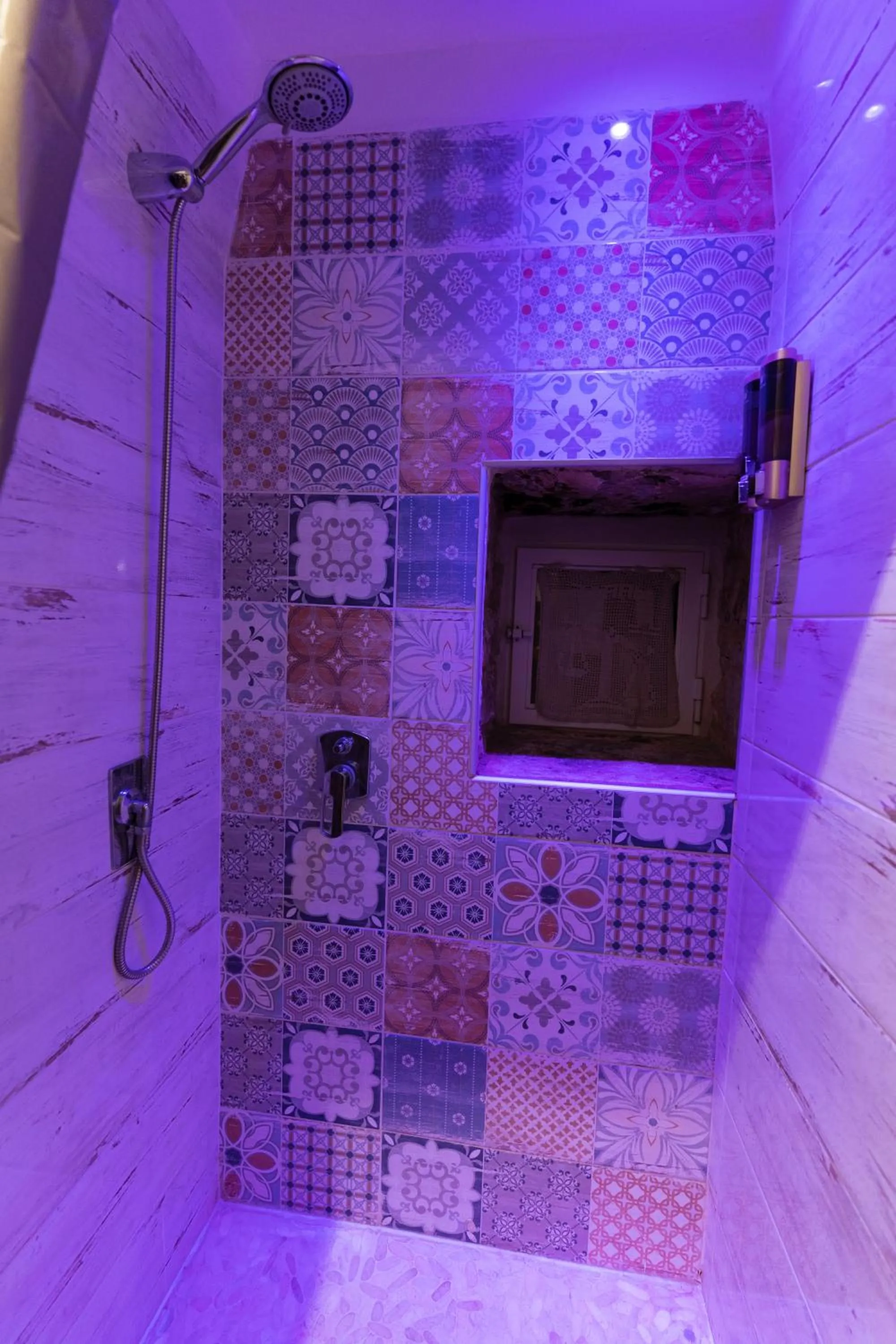 Shower in B&B La Torretta