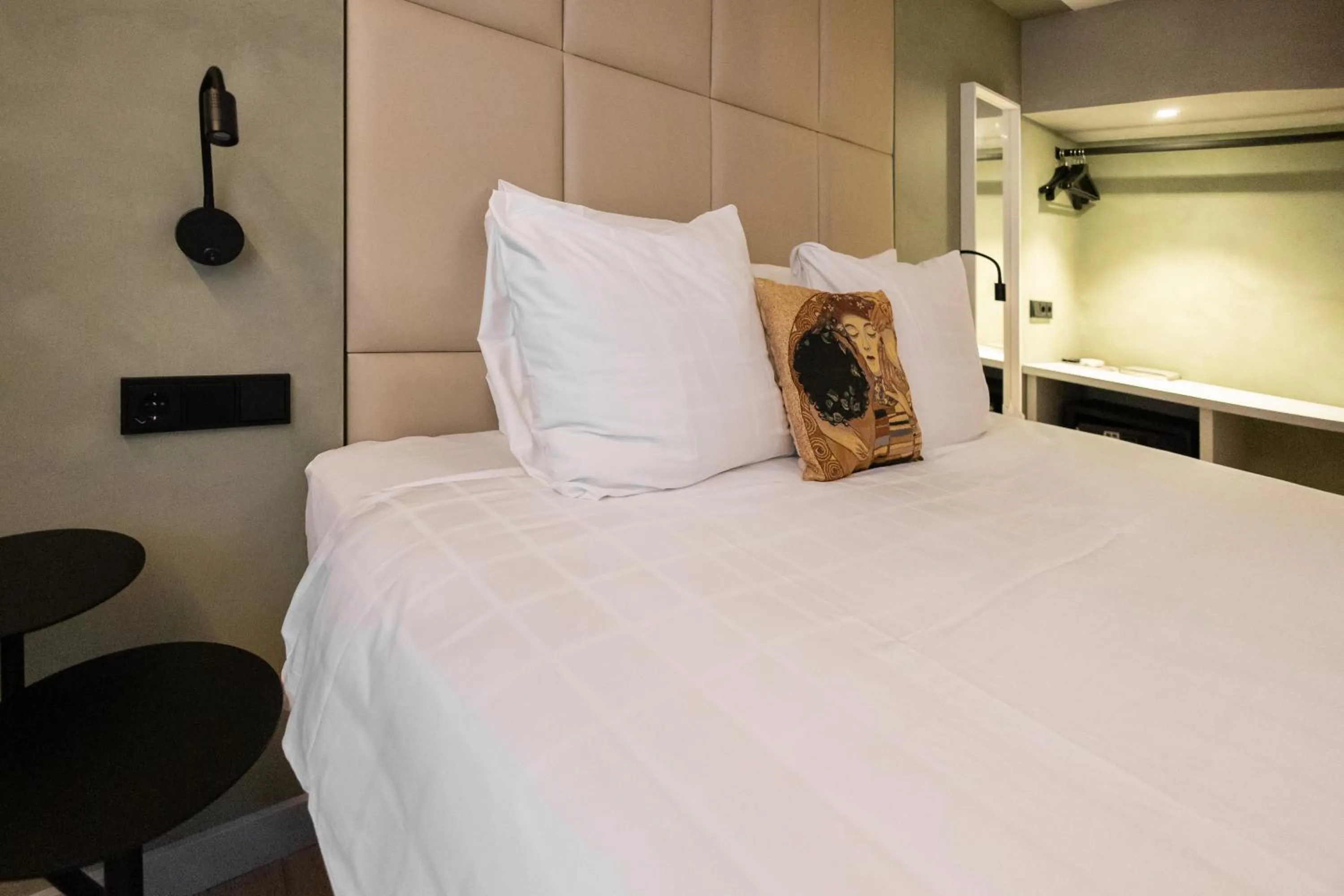 Bed in De Ware Jacob Boutique Hotel