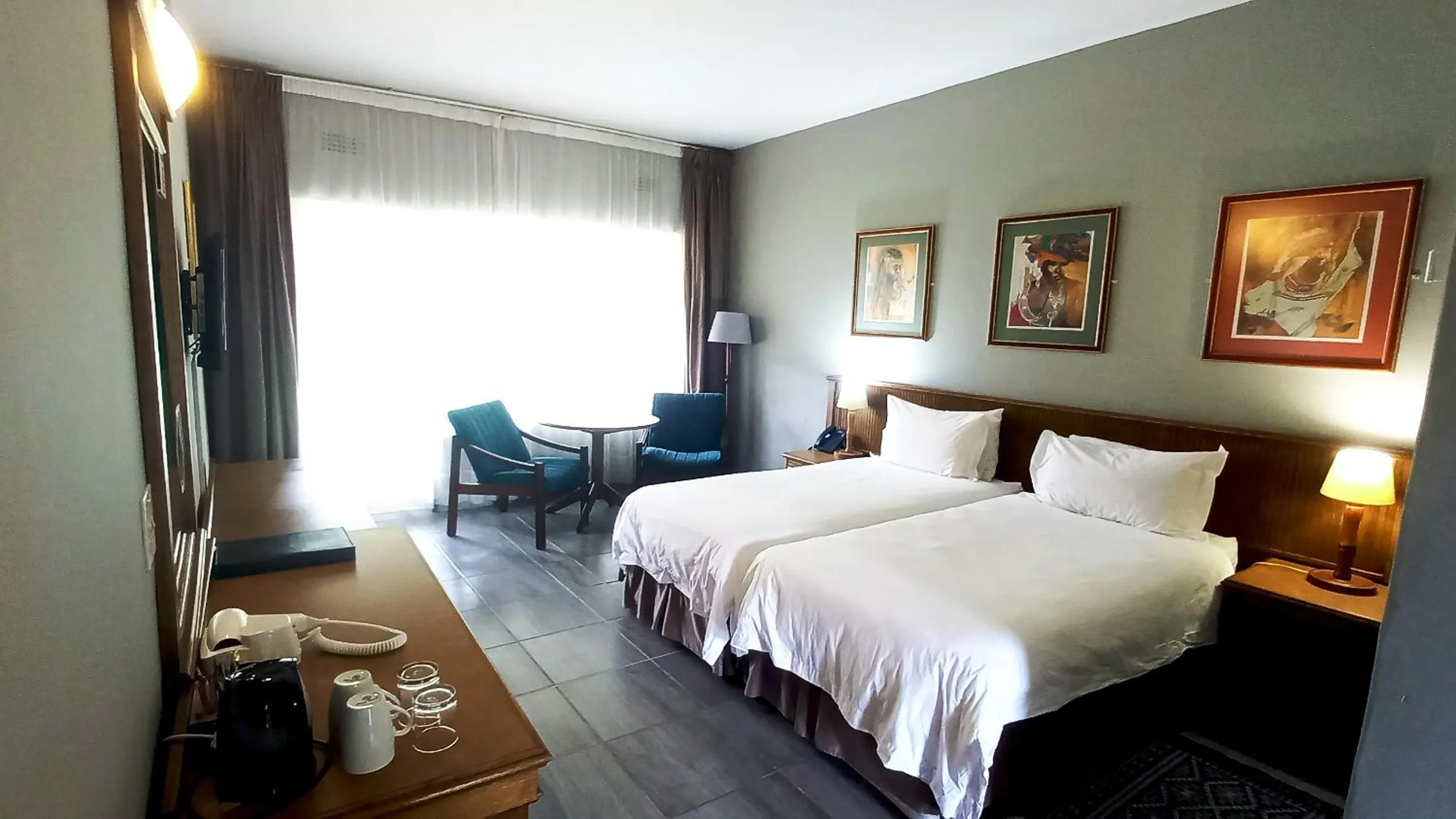 Standard Twin Room in Sundown Country Estate