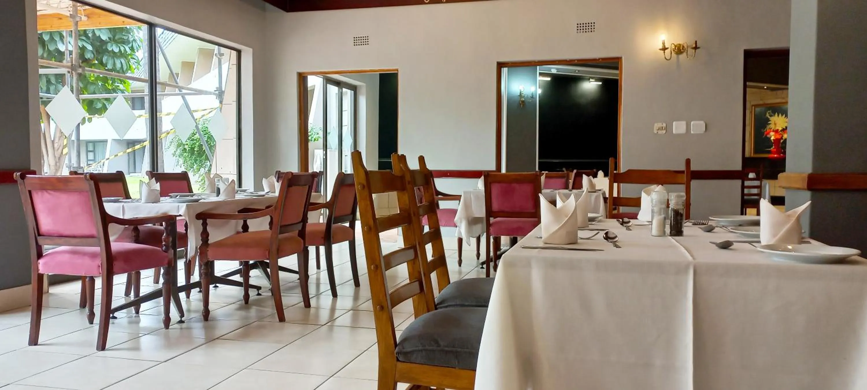 Restaurant/places to eat in Sundown Country Estate