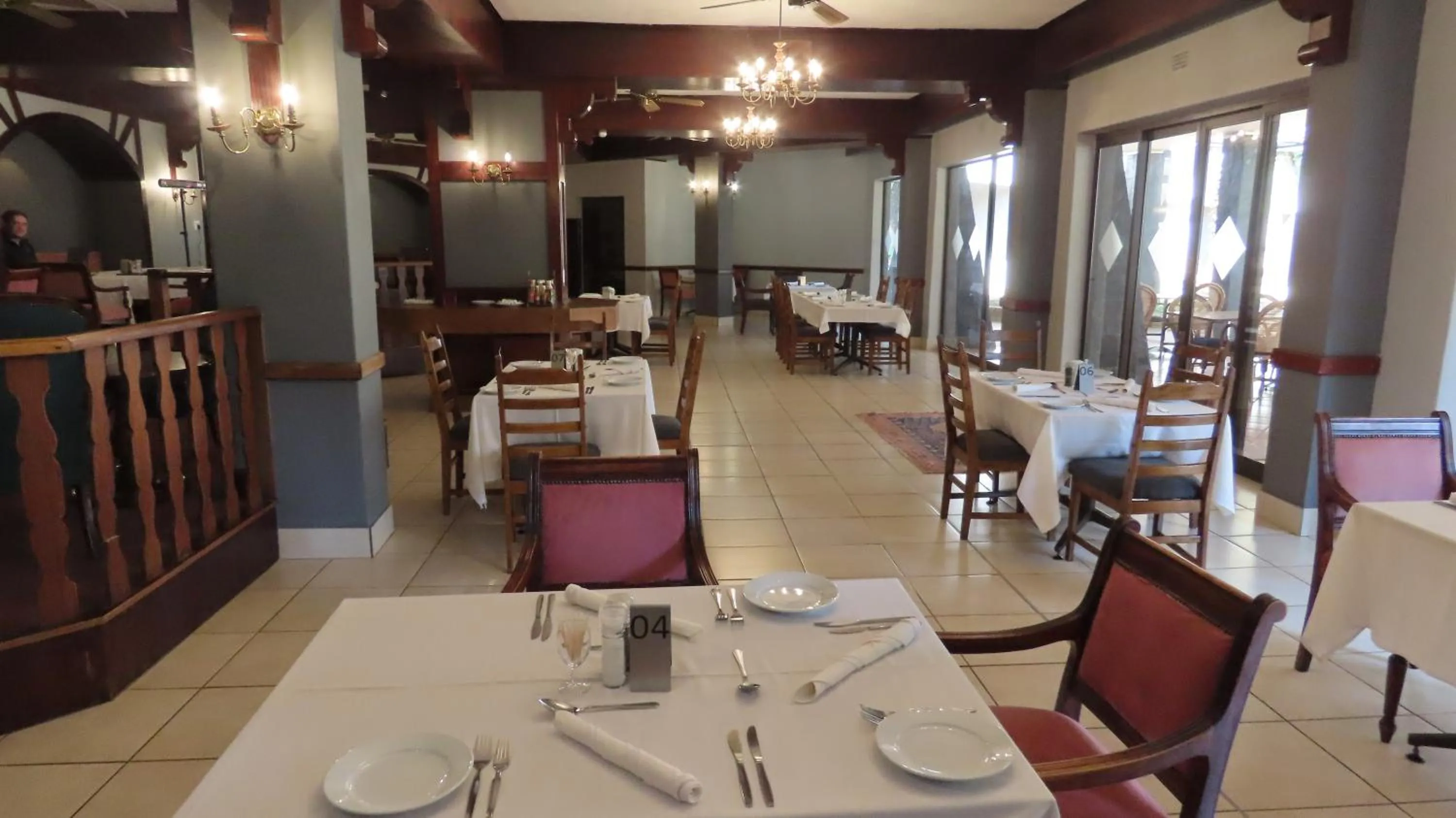 Restaurant/places to eat in Sundown Country Estate