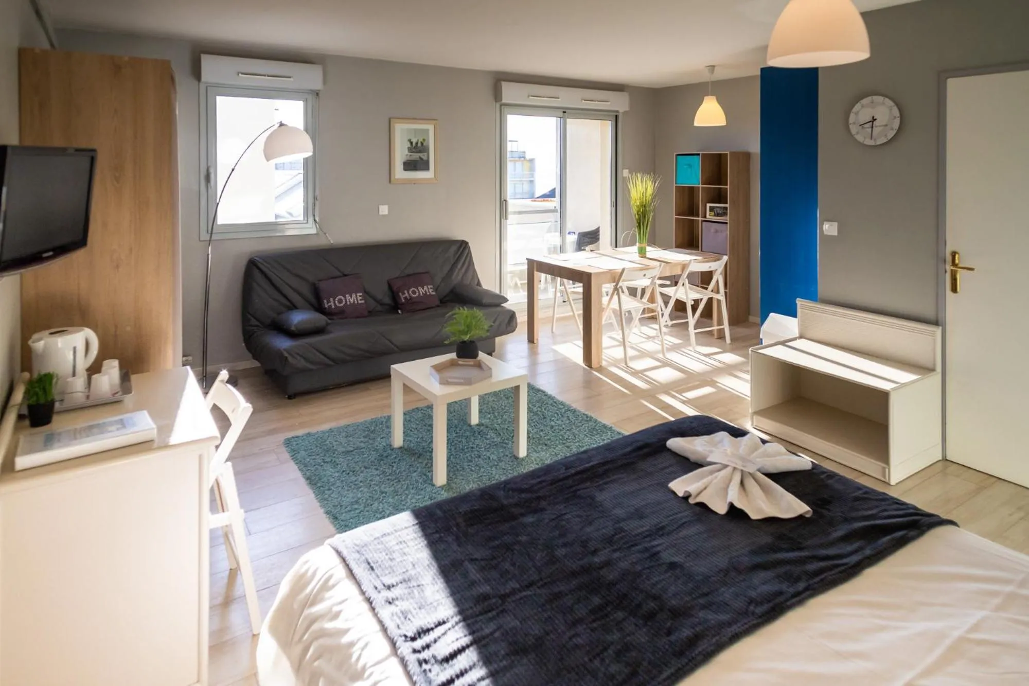 Living room in The Originals Boutique, Hôtel Neptune, Berck-sur-Mer
