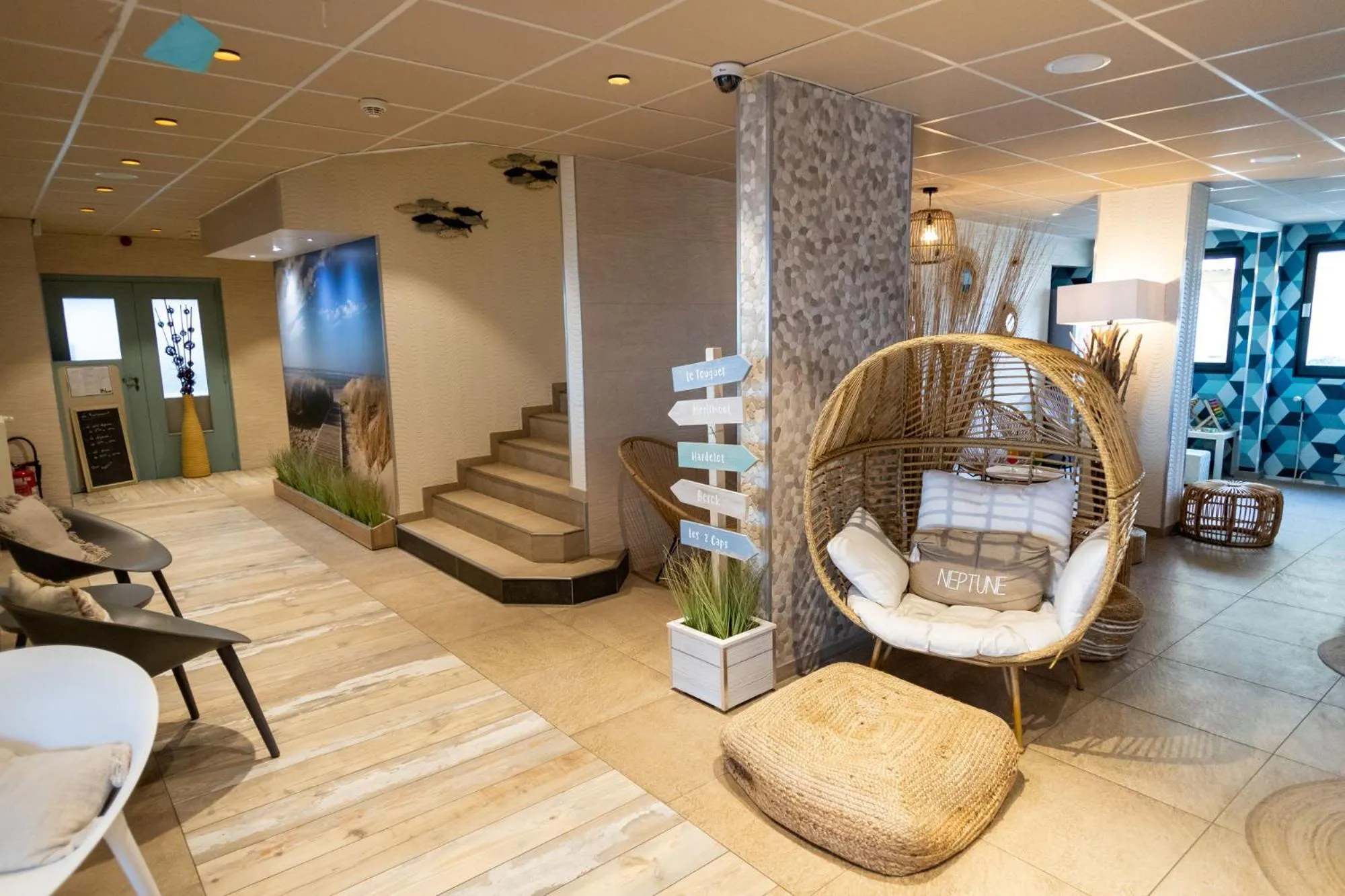 Lobby or reception in The Originals Boutique, Hôtel Neptune, Berck-sur-Mer