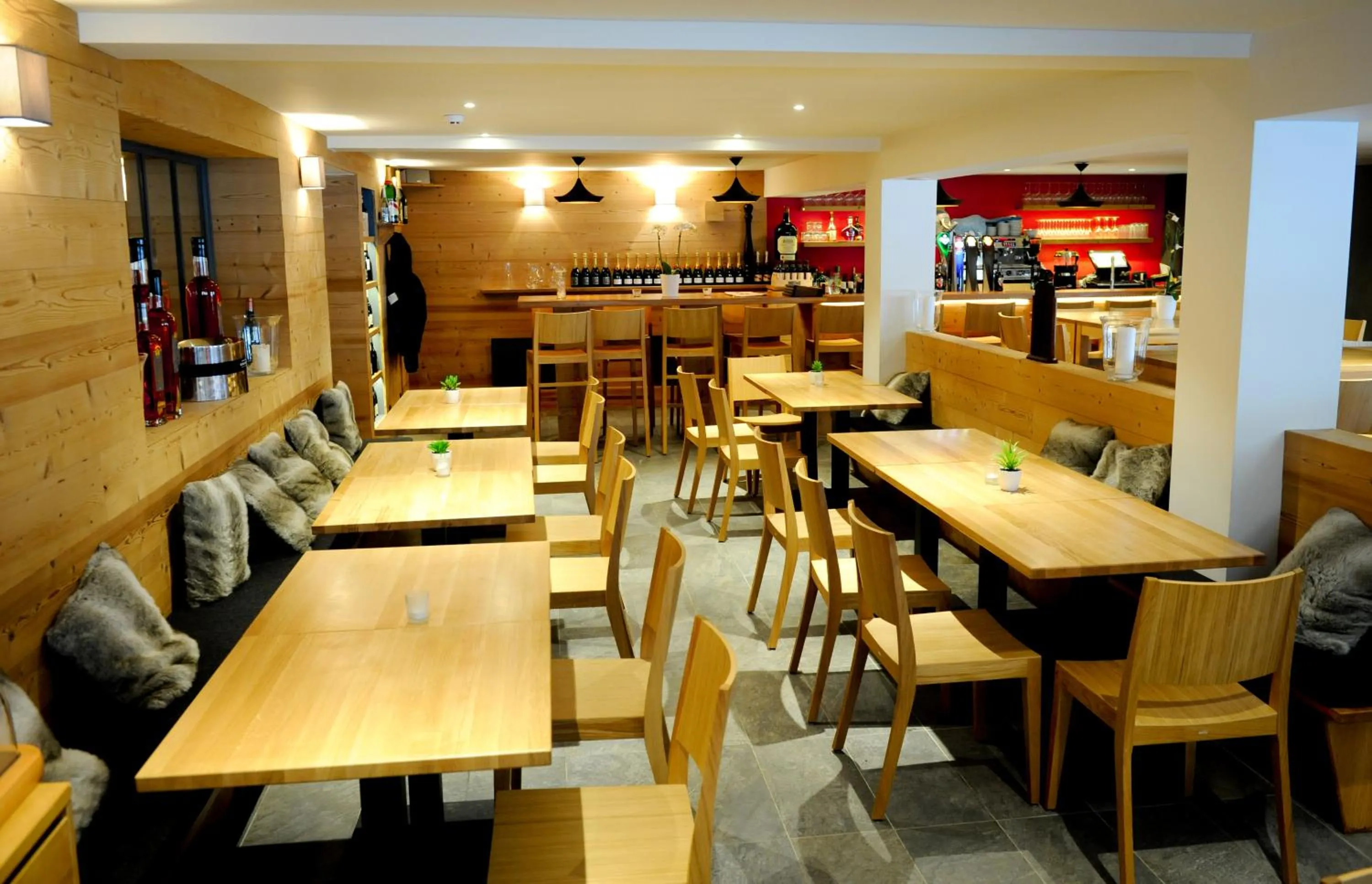 Restaurant/places to eat in Chalet Hotel Régina