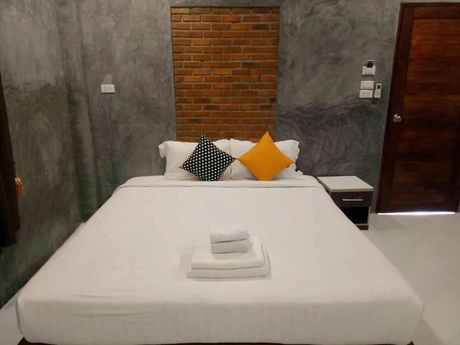 Bed in B-tel Chomthong resort Chiang mai