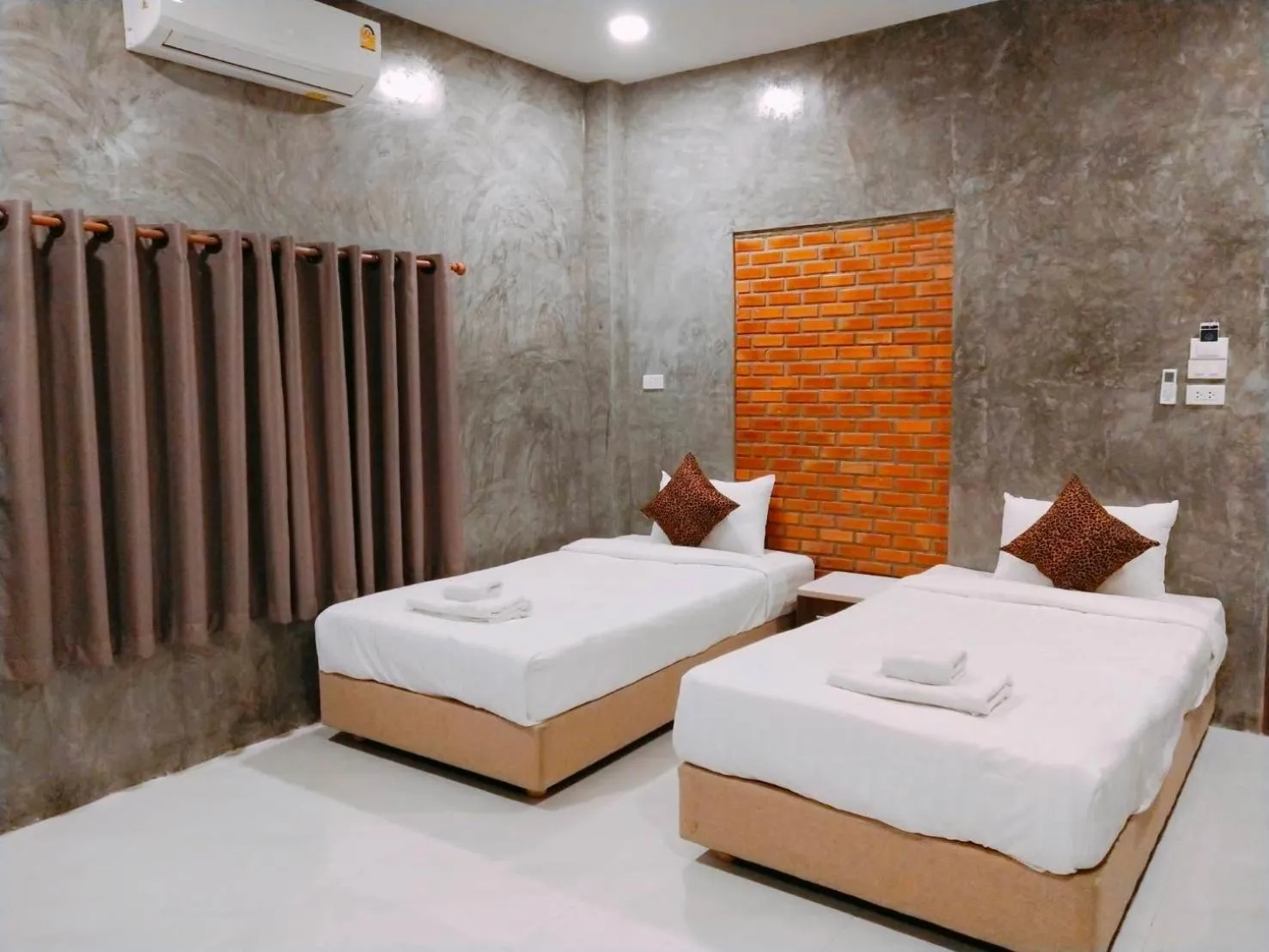 Bed in B-tel Chomthong resort Chiang mai