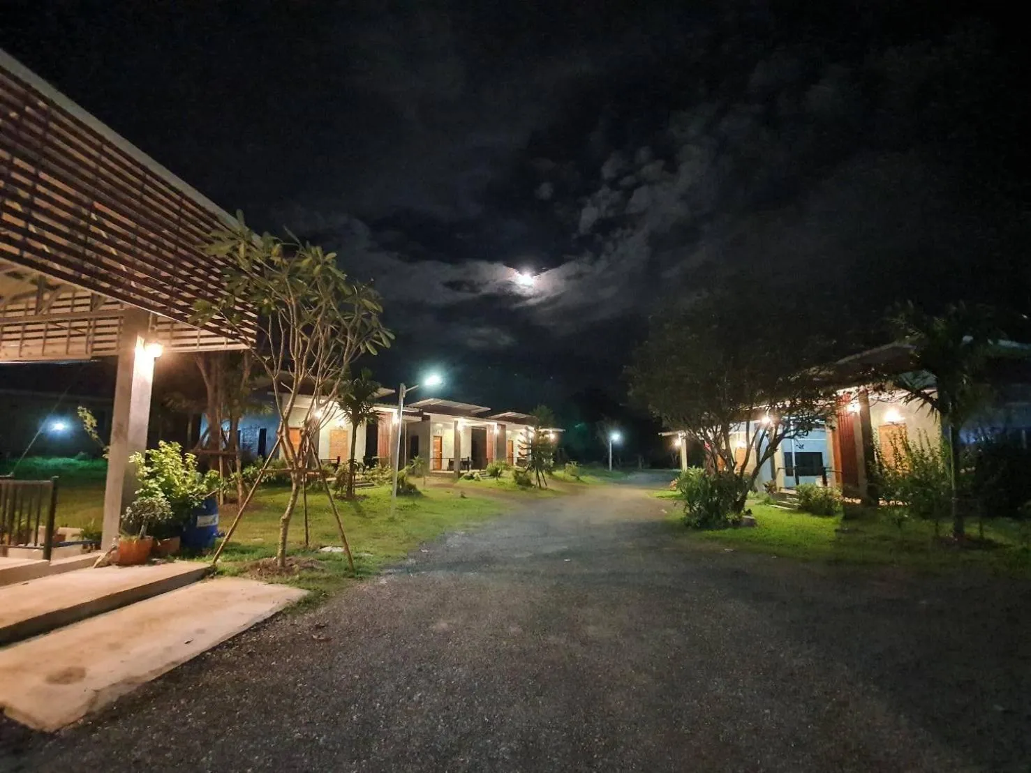 B-tel Chomthong resort Chiang mai