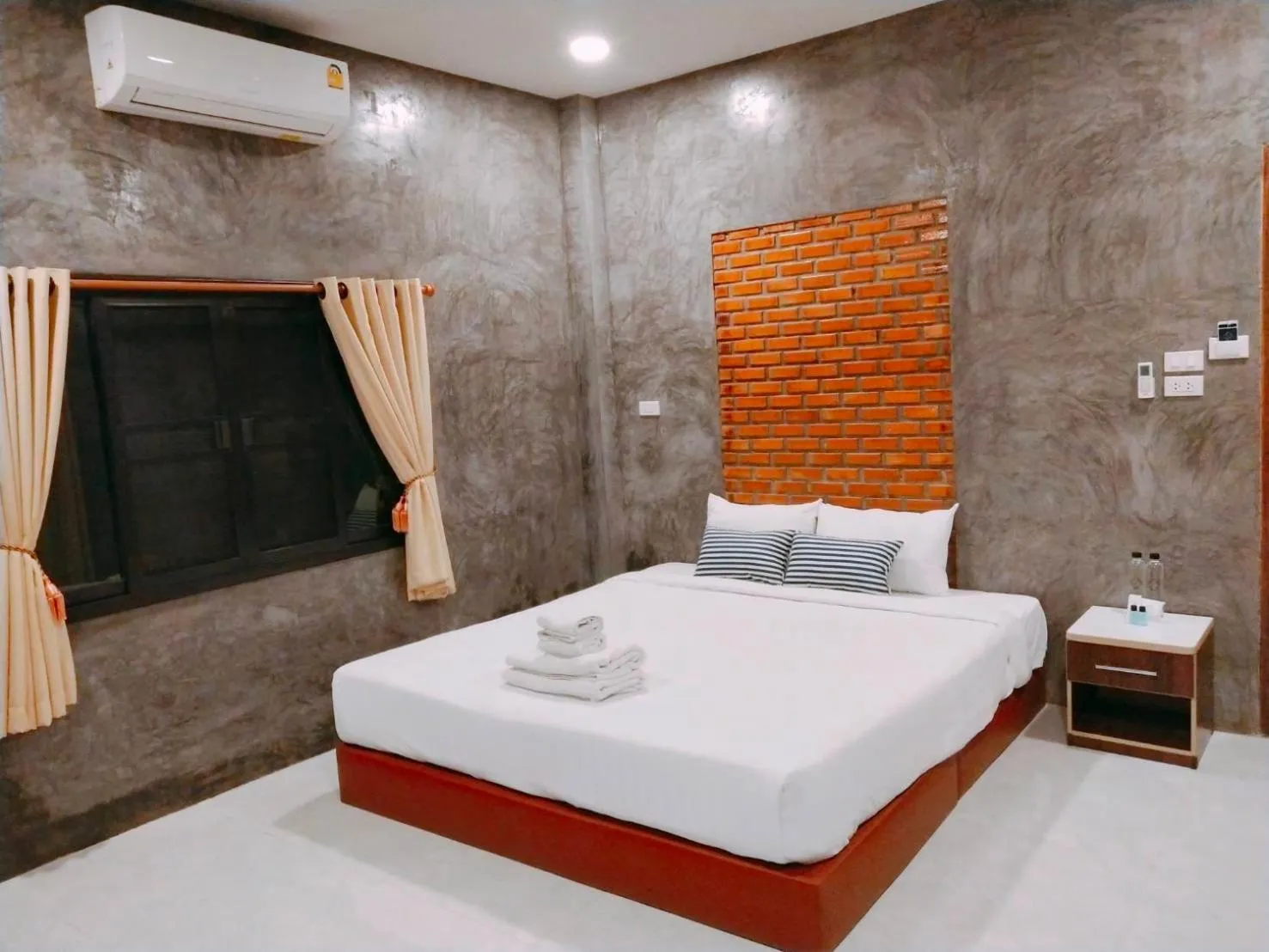 Bed in B-tel Chomthong resort Chiang mai