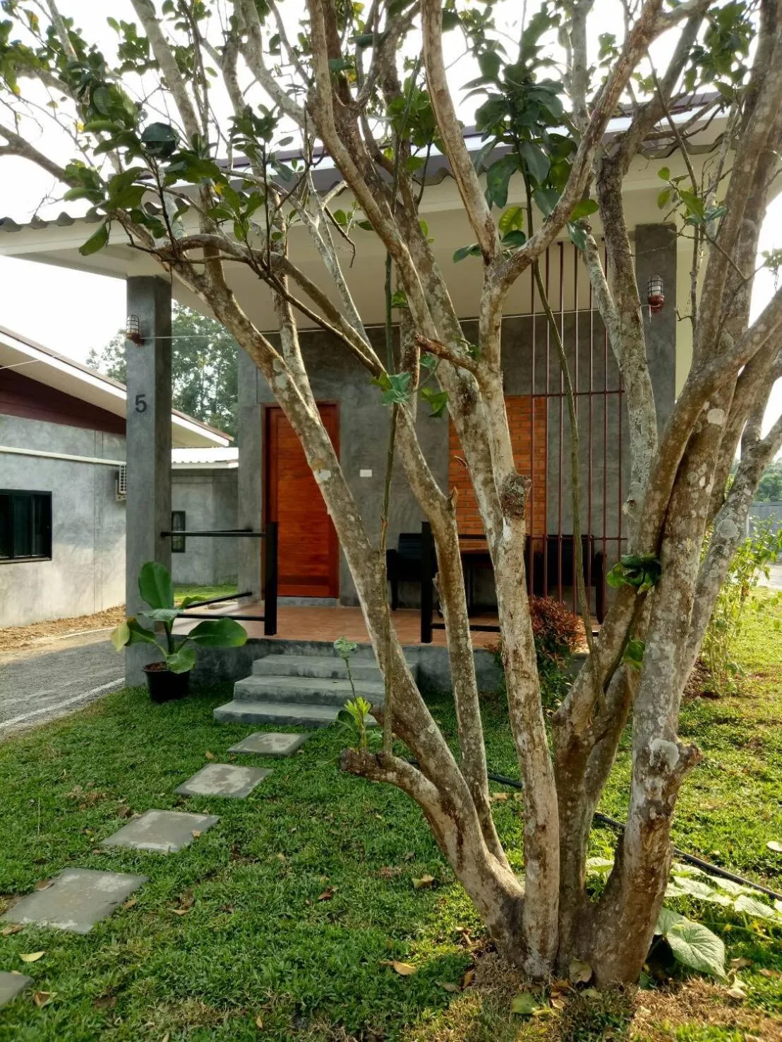 B-tel Chomthong resort Chiang mai