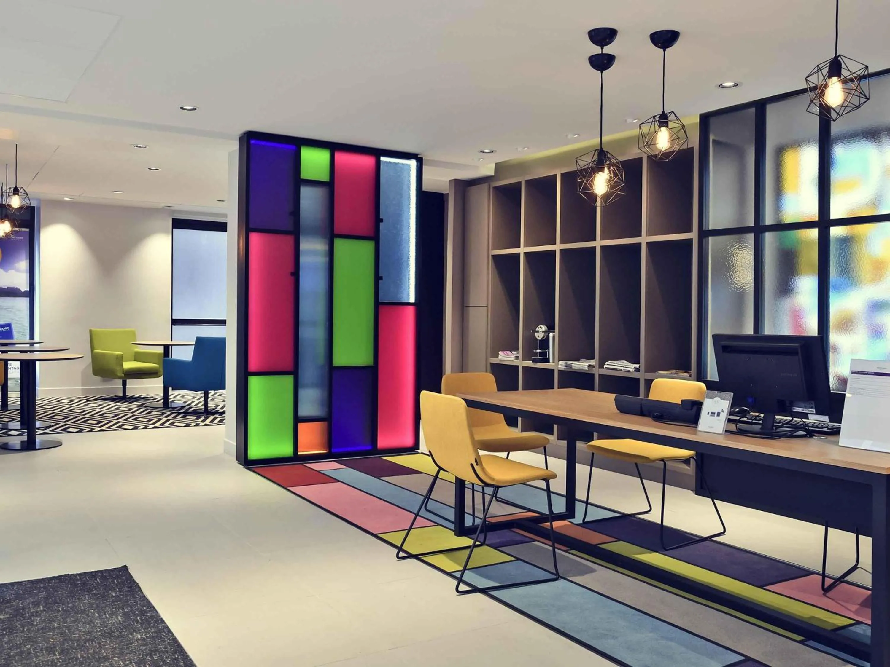 Lounge or bar in Mercure Paris Gare de l'Est